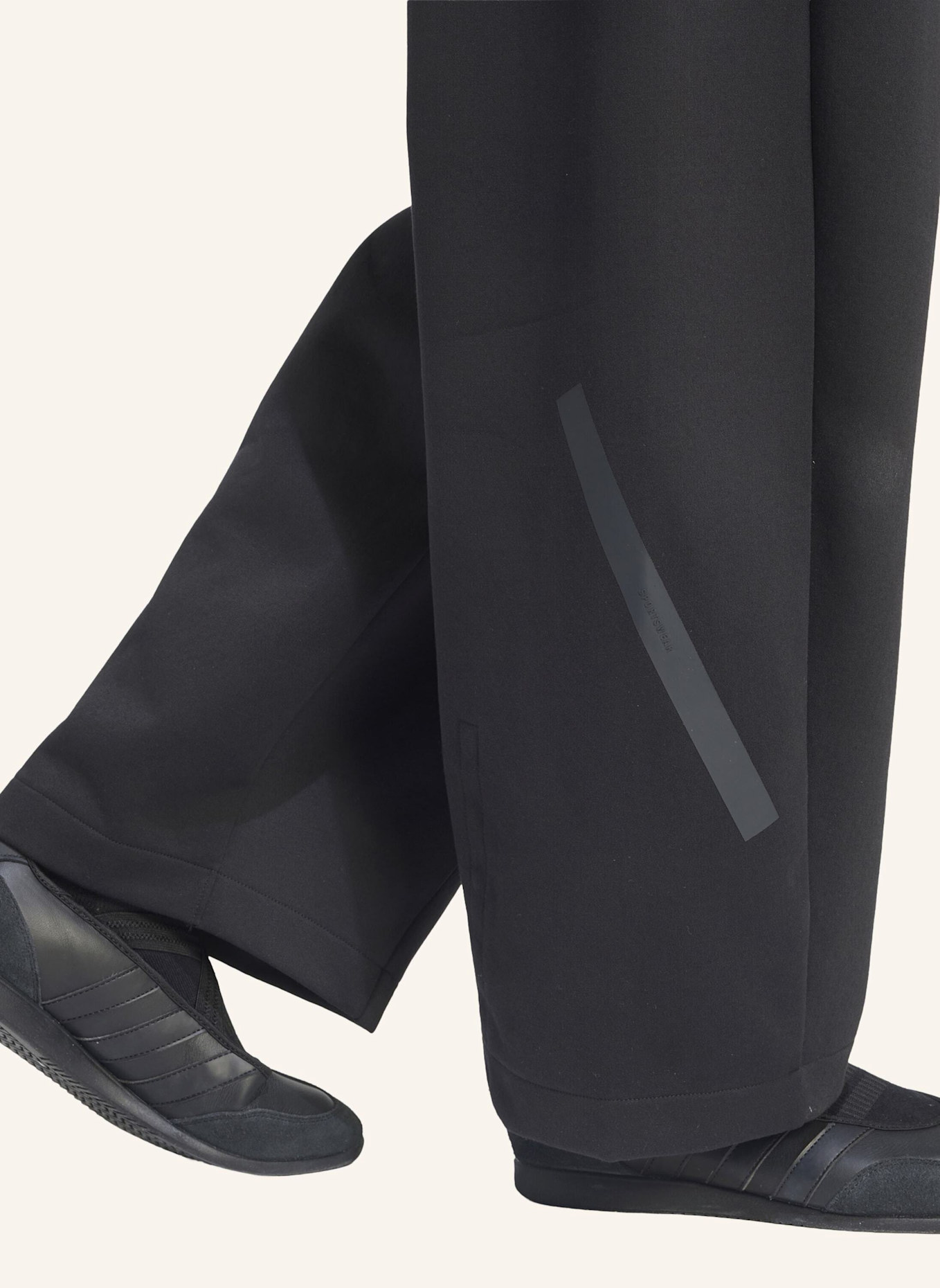 adidas ADIDAS Z.N.E. HOSE, WEIT: SCHWARZ