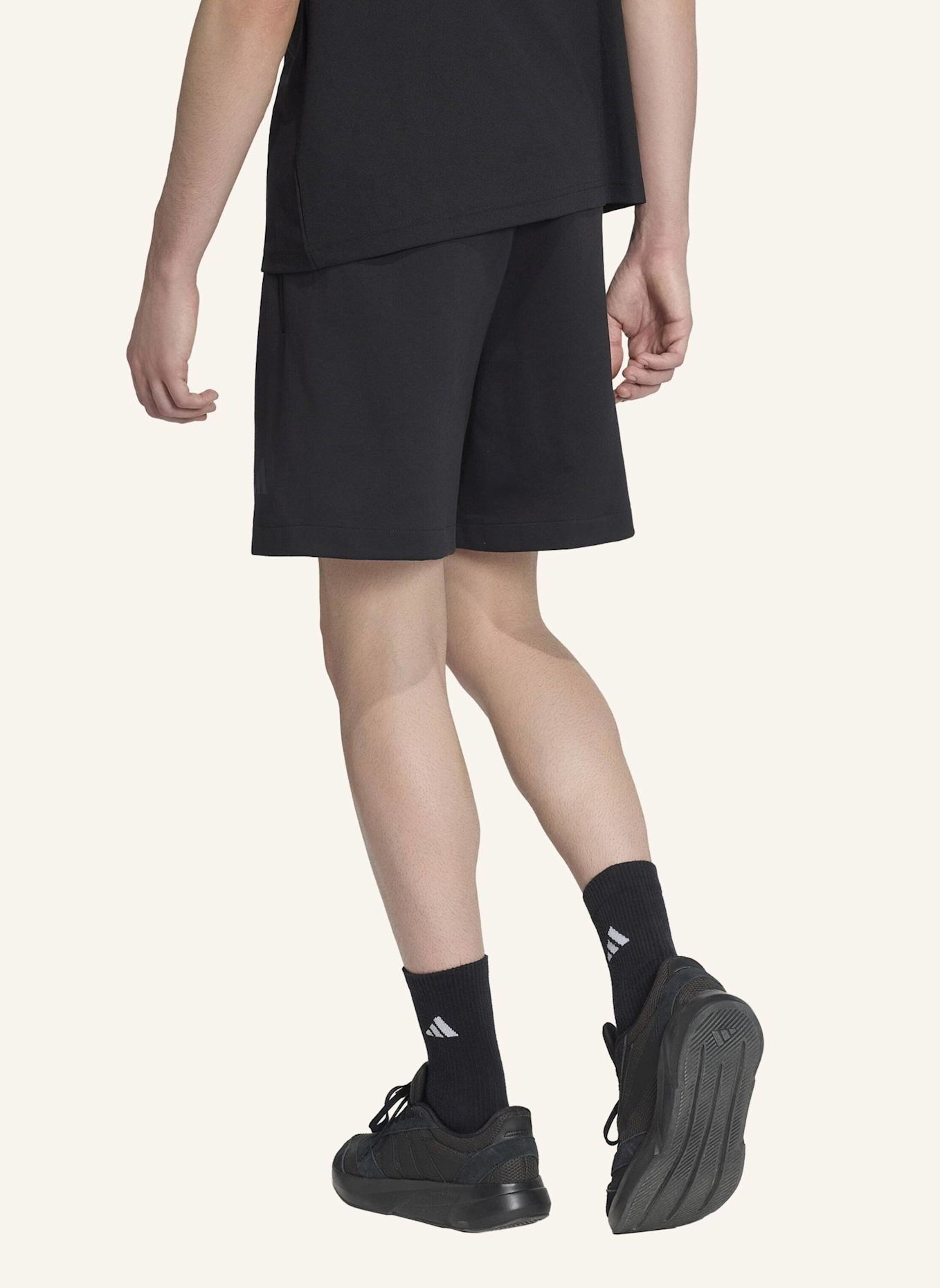 adidas ADIDAS Z.N.E. SHORTS: SCHWARZ