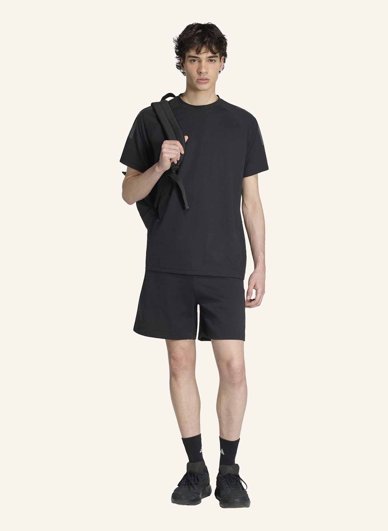 adidas ADIDAS Z.N.E. SHORTS: SCHWARZ
