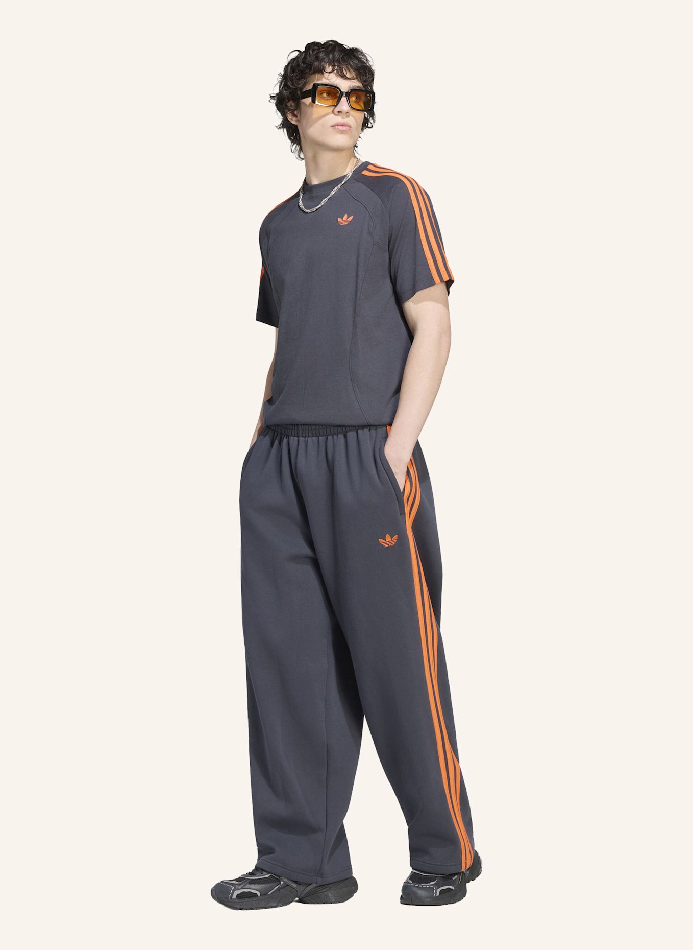 adidas Originals ADICOLOR JOGGINGHOSE, BAGGY: GRAU