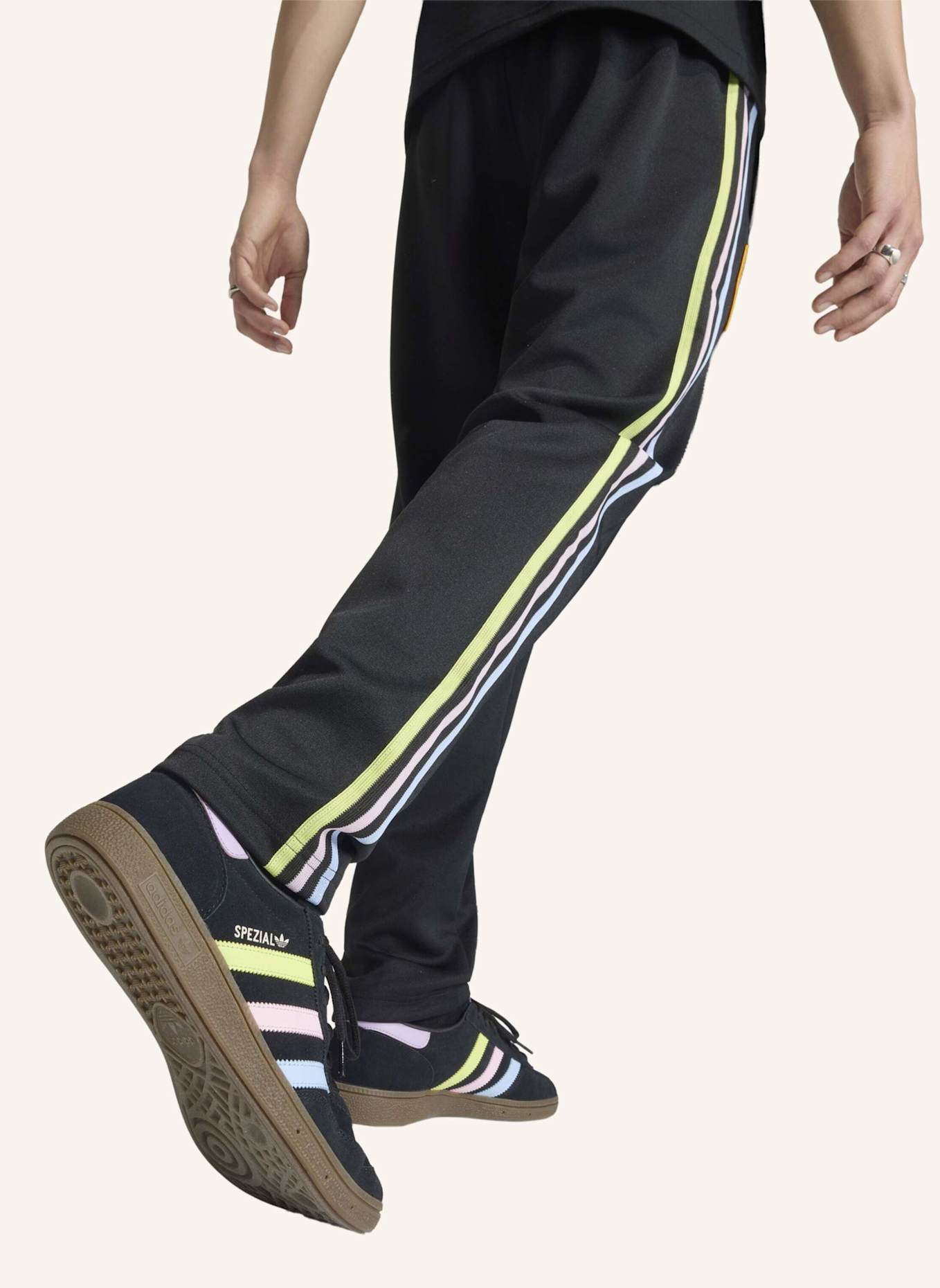adidas JAPAN ORIGINALS TRAININGSHOSE: SCHWARZ