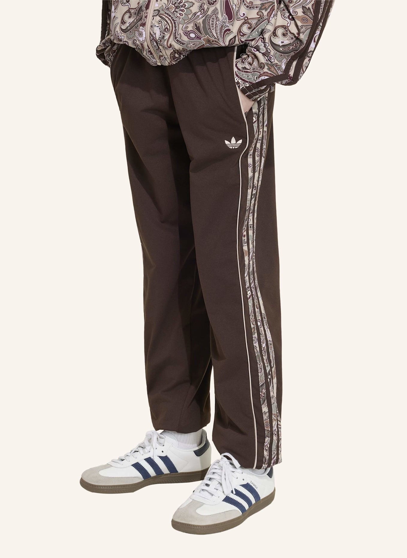 adidas Originals SST LOOSE PAISLEY TRAININGSHOSE: BRAUN