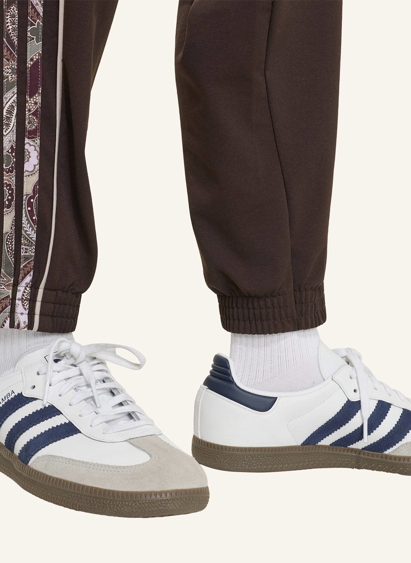 adidas Originals SST LOOSE PAISLEY TRAININGSHOSE: BRAUN