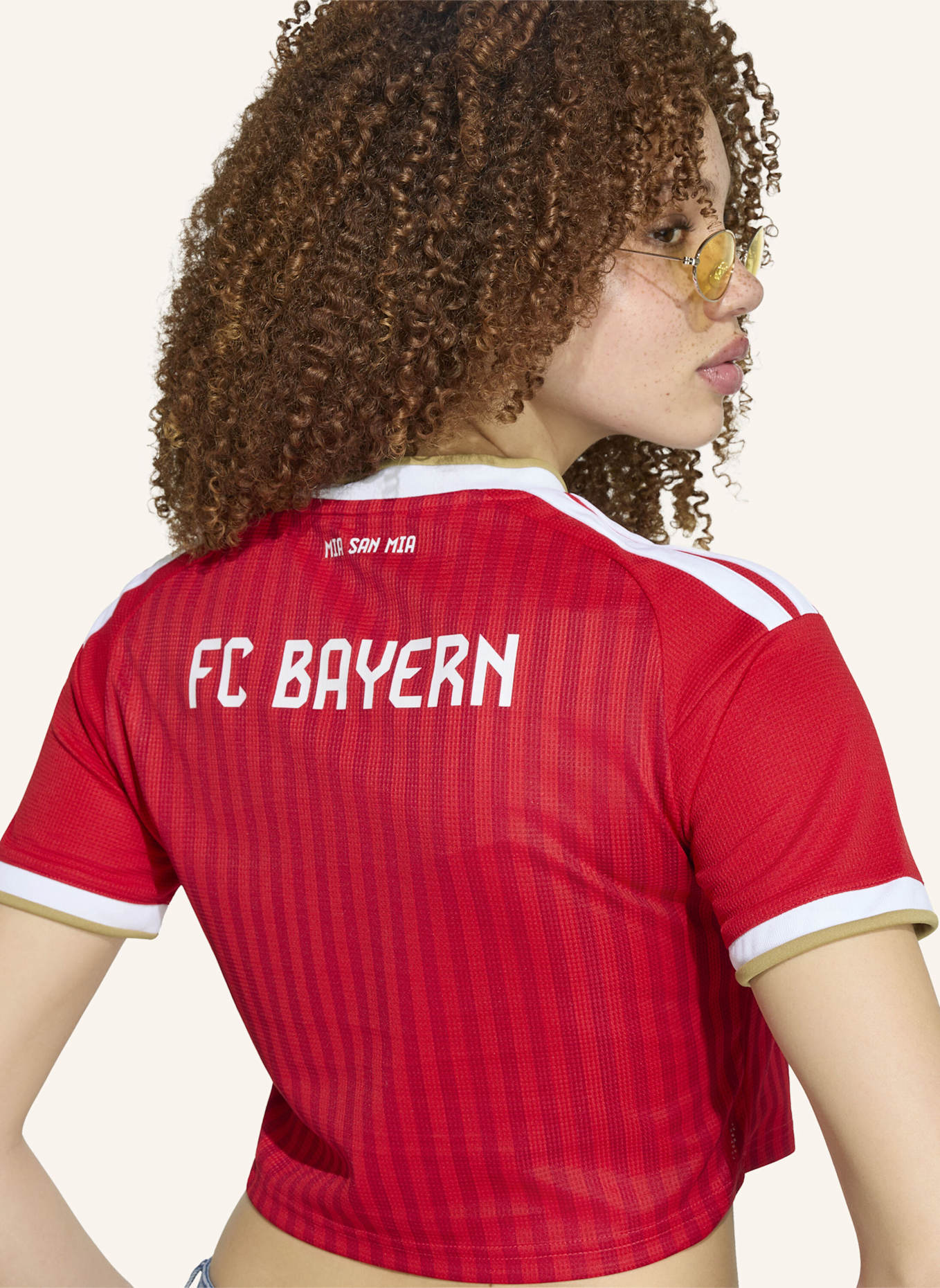 adidas FC BAYERN MÜNCHEN 26/27 HEIMTRIKOT, KÜRZER GESCHNITTEN: ROT/ WEISS