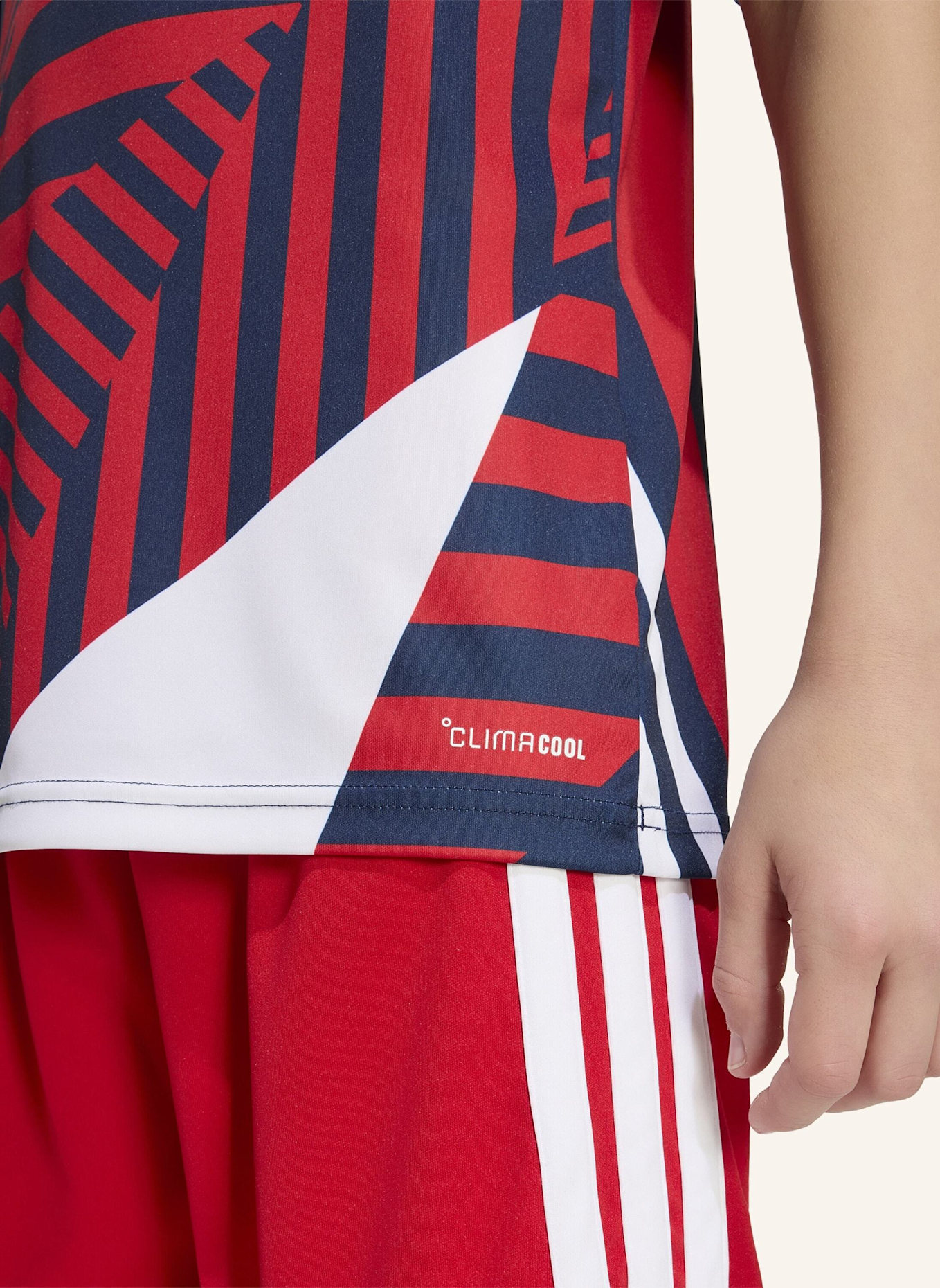 adidas FC BAYERN MÜNCHEN 26/27 KIDS PRE-MATCH SHIRT: BLAU/ ROT