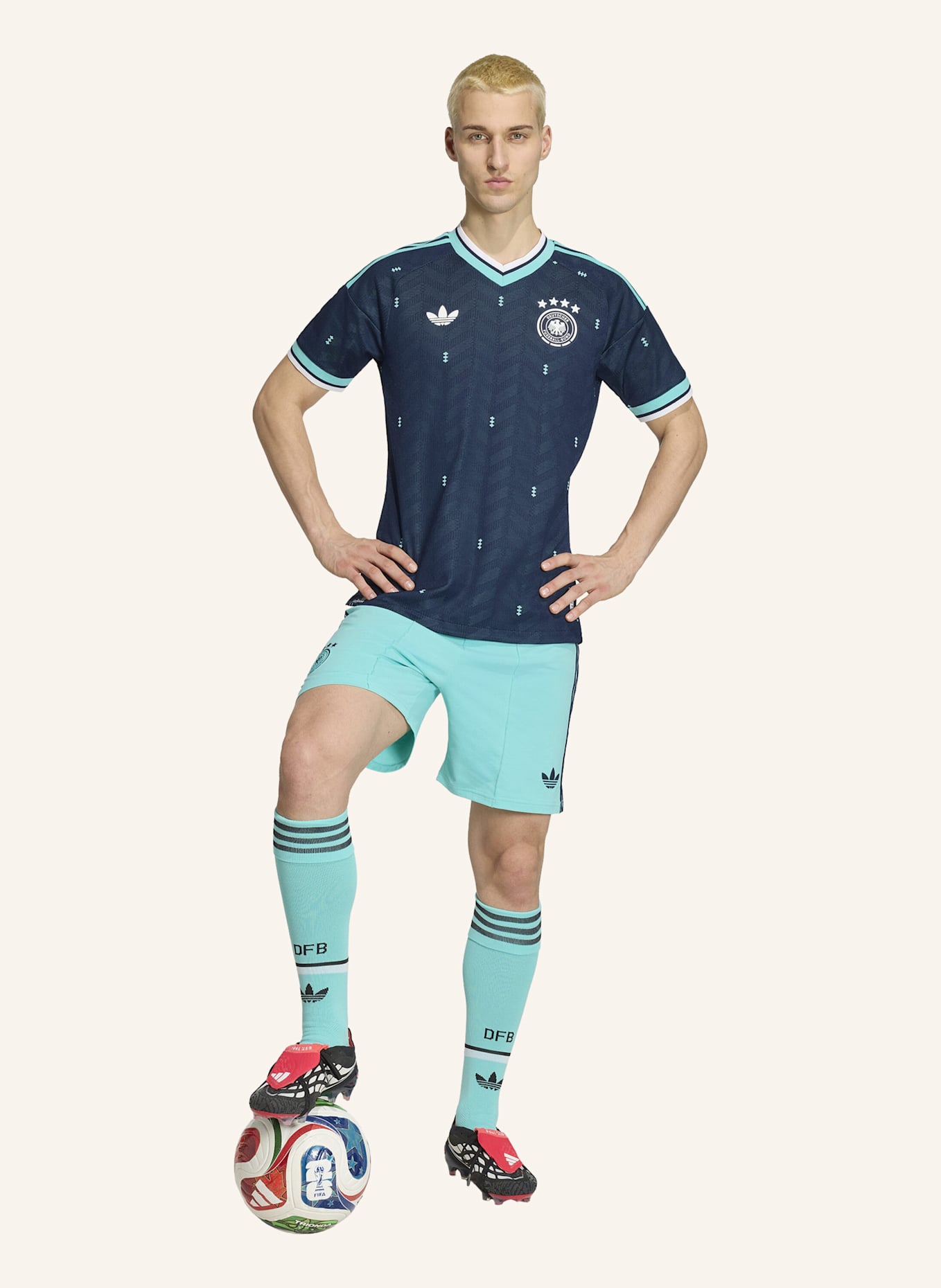 adidas DEUTSCHLAND 26 AUSWÄRTSSHORTS: GRÜN