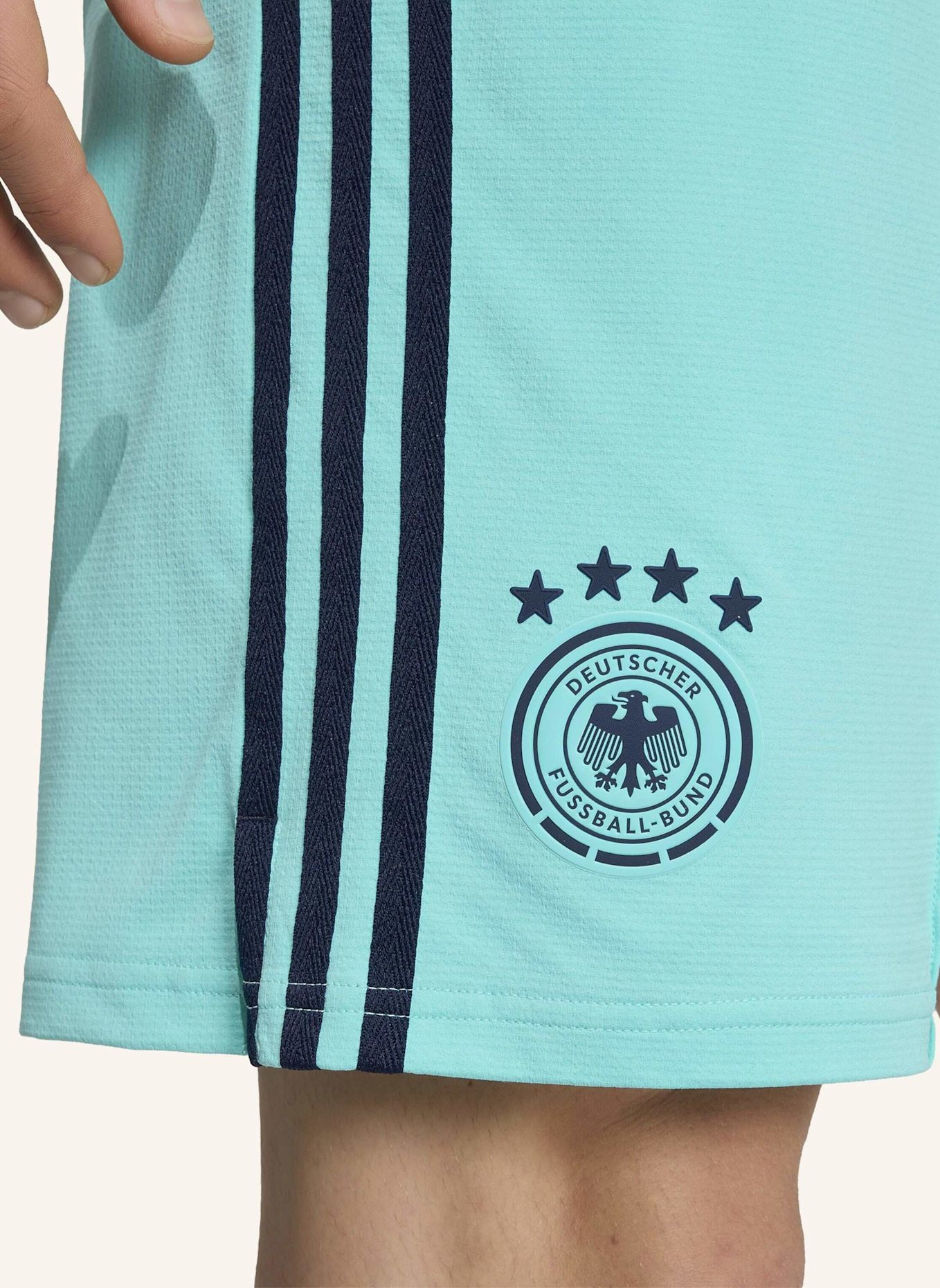 adidas DEUTSCHLAND 26 AUSWÄRTSSHORTS: GRÜN