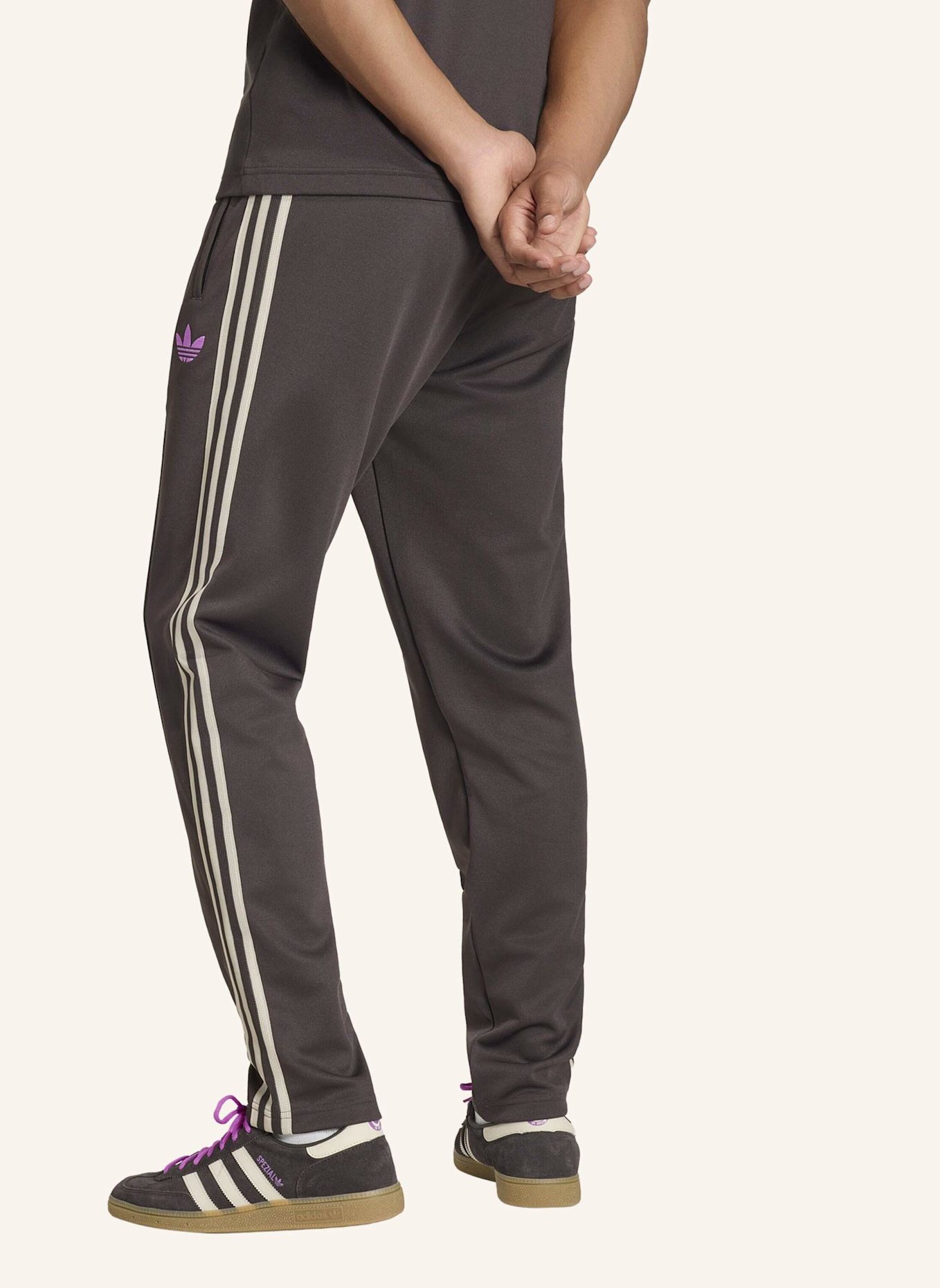 adidas CHILE ORIGINALS TRAININGSHOSE: BRAUN