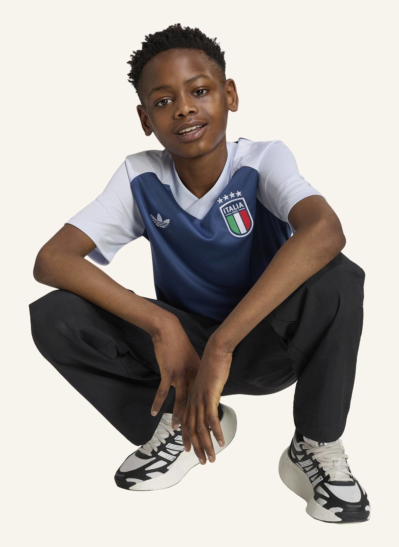 adidas ITALIEN 26 KIDS PRE-MATCH AUSWÄRTSTRIKOT: BLAU