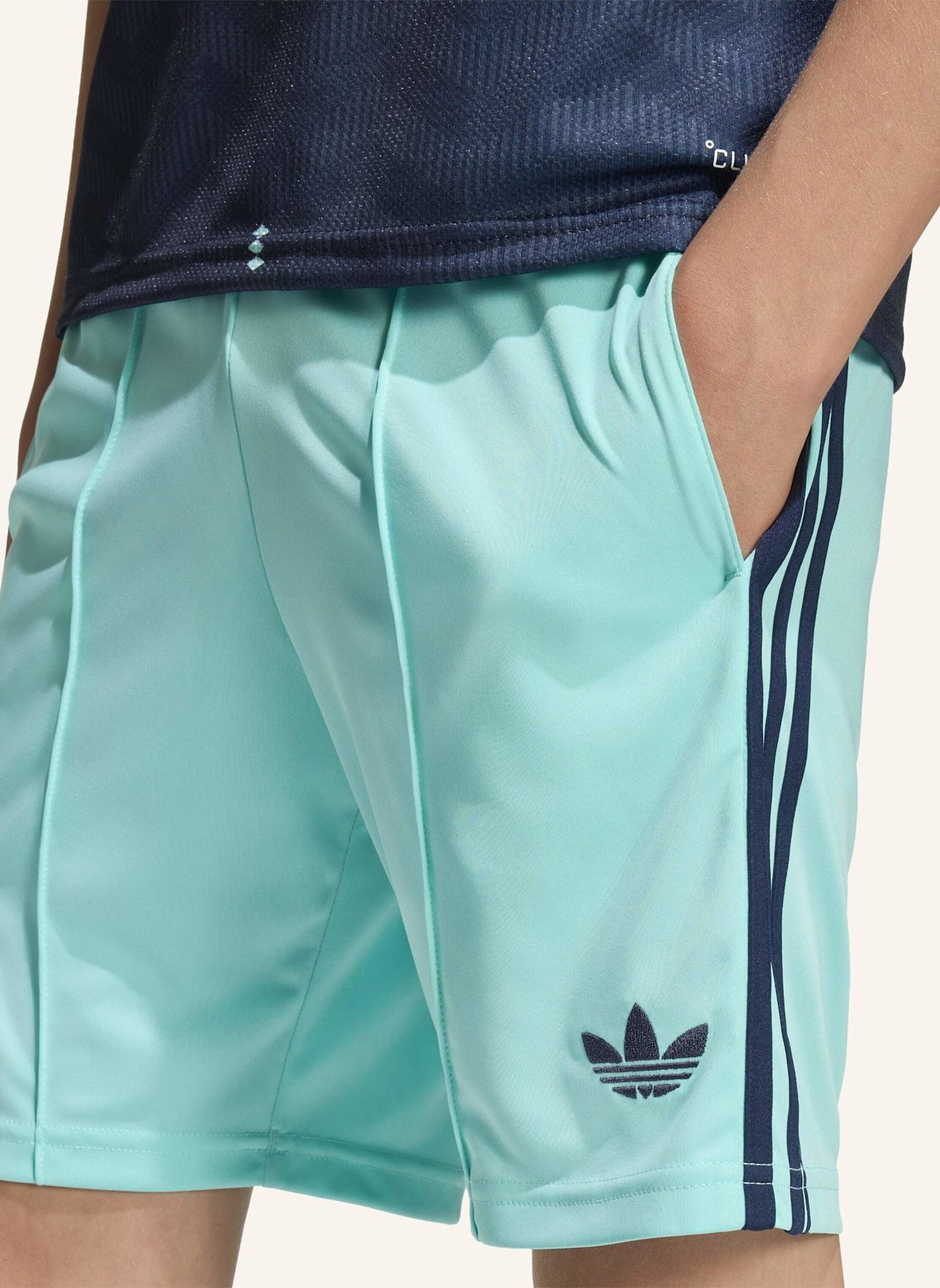 adidas DEUTSCHLAND 26 KIDS AUSWÄRTSSHORTS: GRÜN