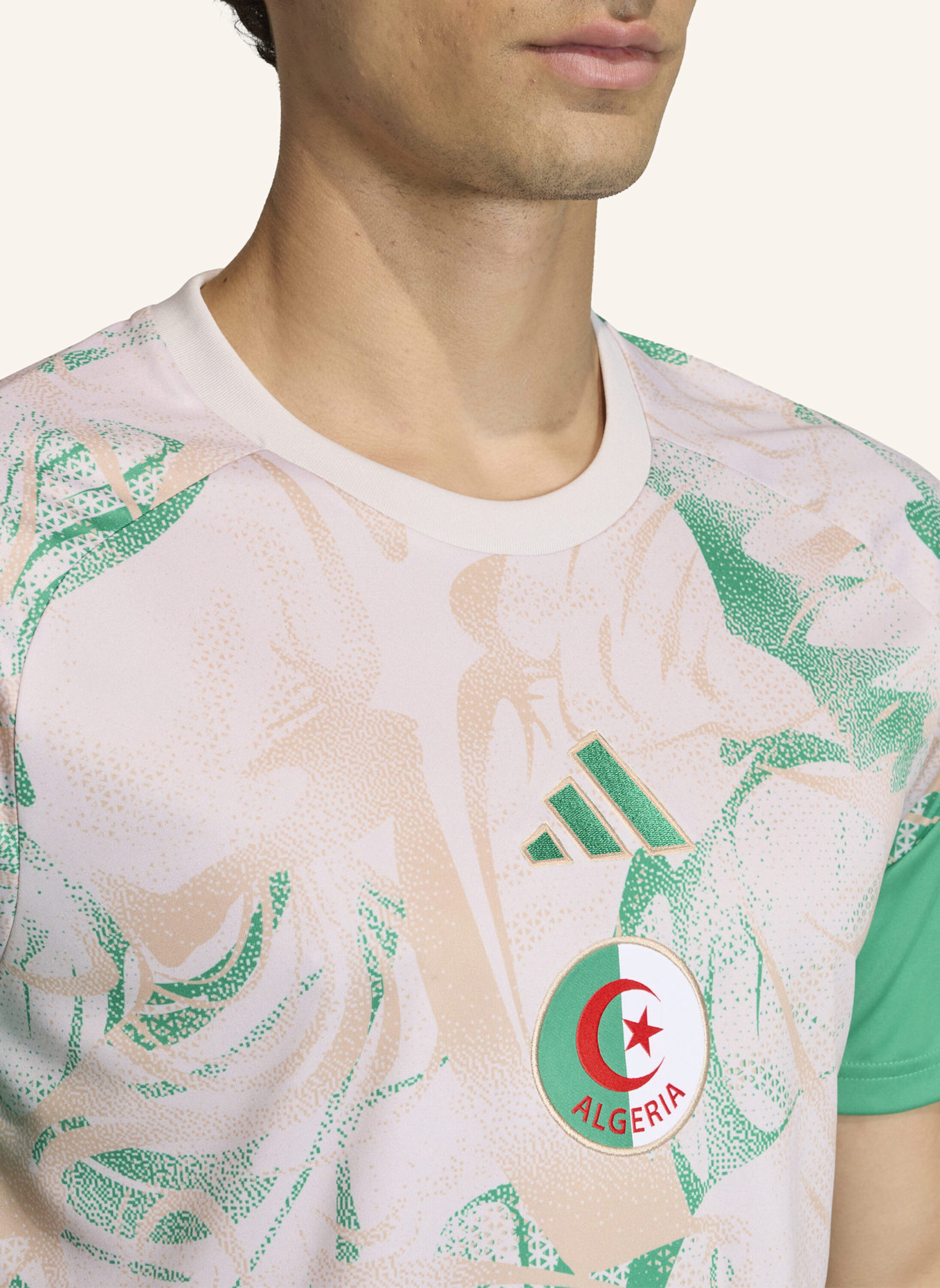 adidas ALGERIEN 26 PRE-MATCH AUSWÄRTSTRIKOT: BEIGE