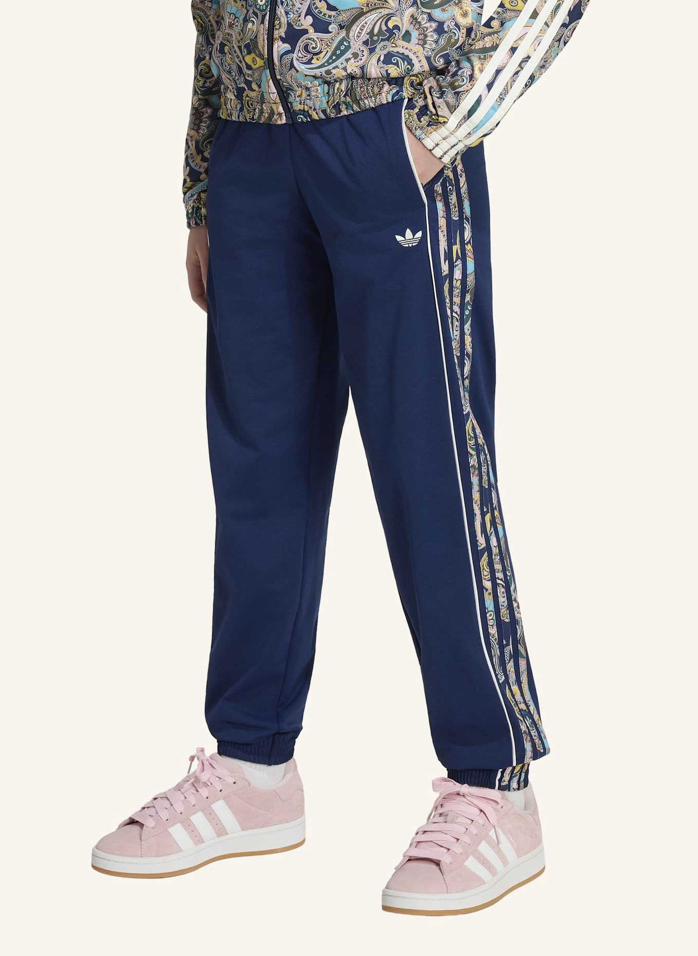 adidas Originals SST LOOSE PAISLEY TRAININGSHOSE: BLAU