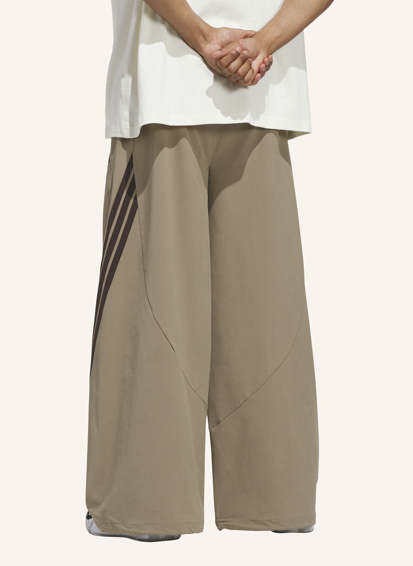 adidas ADIDAS BASKETBALLHOSE, GEWEBT: KHAKI