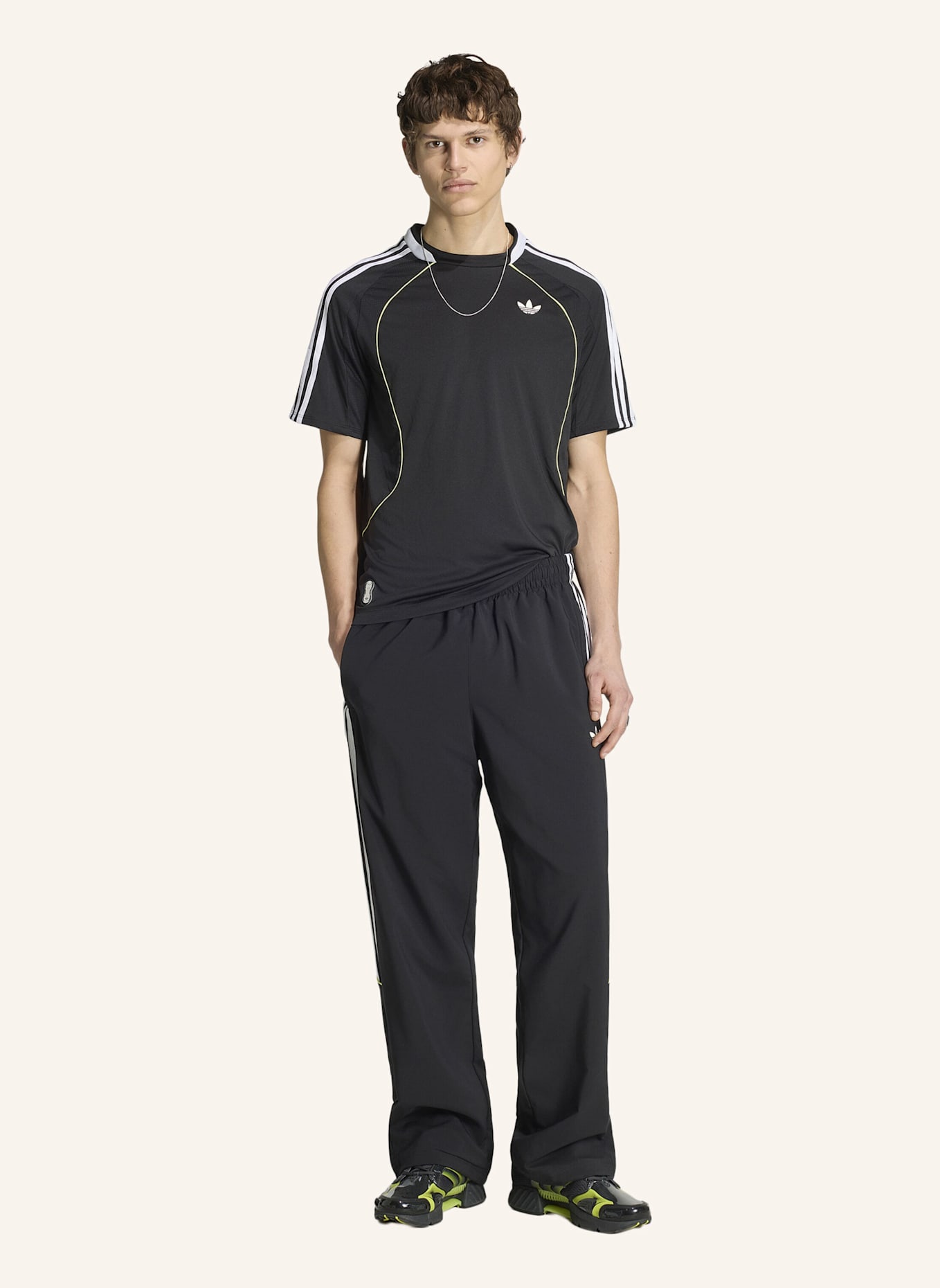 adidas Originals TEAMGEIST 26 TRAININGSHOSE: SCHWARZ/ WEISS