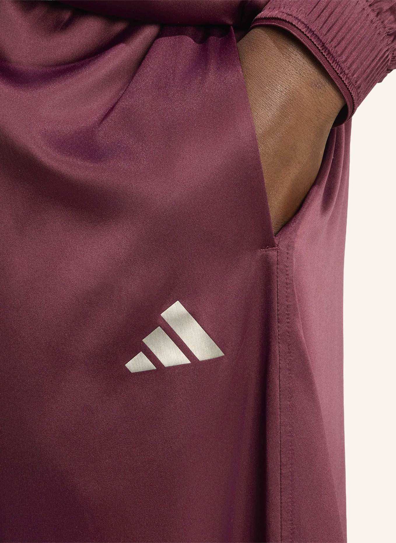 adidas TENNIS COVER UP HOSE: ROT