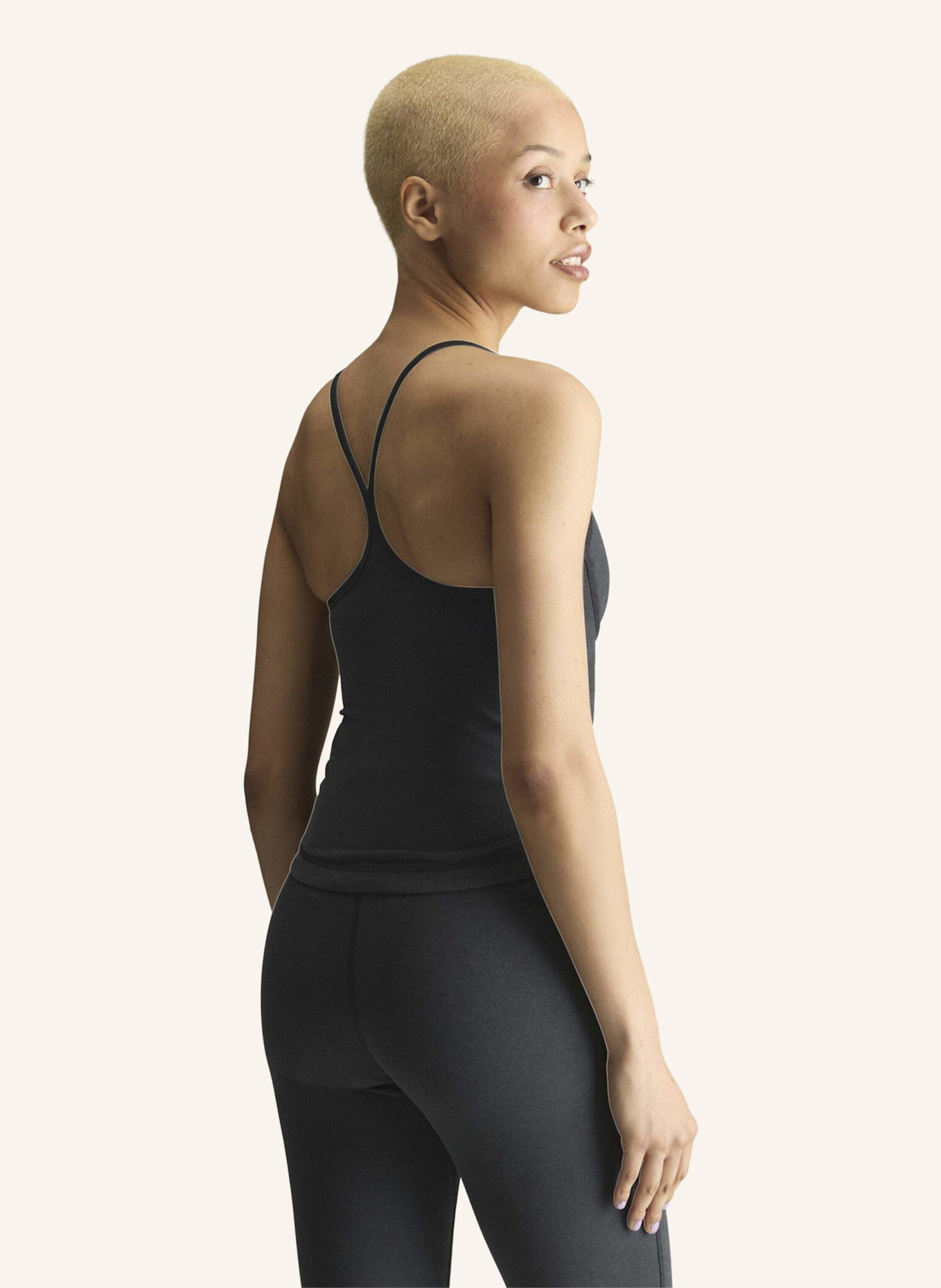 adidas by Stella McCartney ADIDAS BY STELLA MCCARTNEY STUDIO CROP-TOP: SCHWARZ