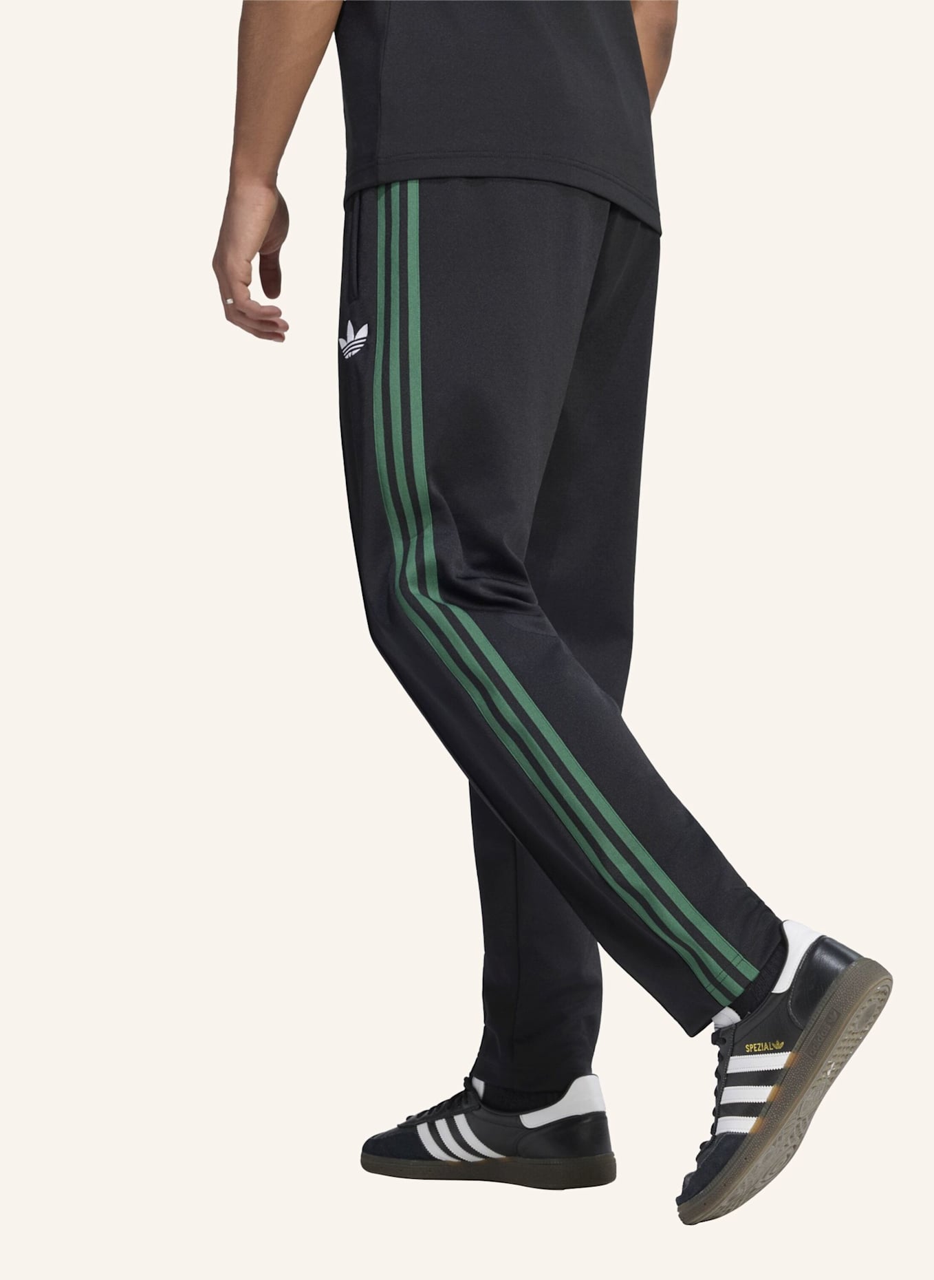 adidas RC LENS ORIGINALS TRAININGSHOSE: SCHWARZ
