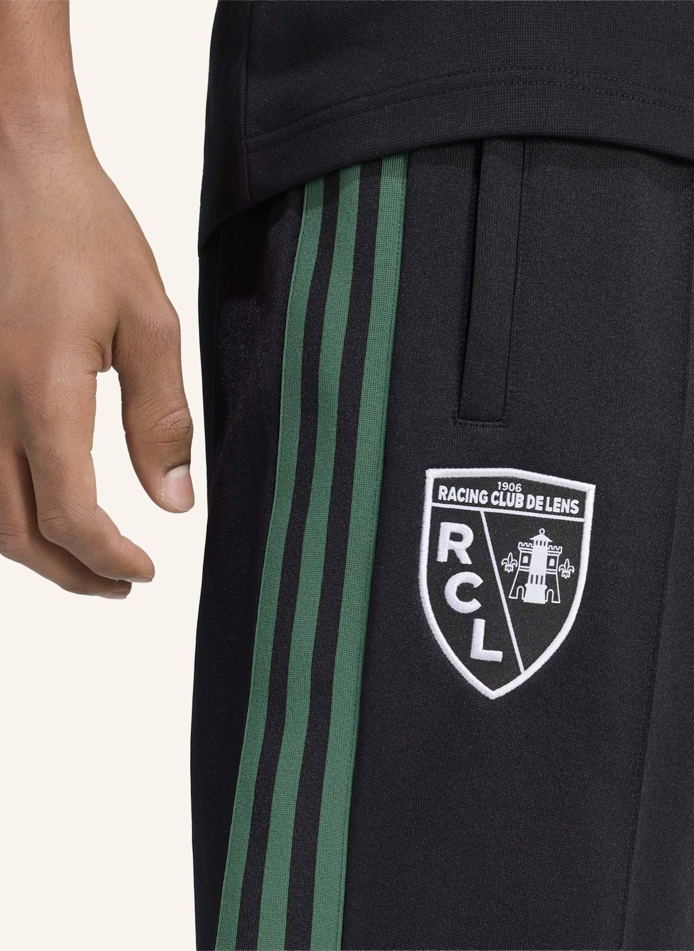 adidas RC LENS ORIGINALS TRAININGSHOSE: SCHWARZ
