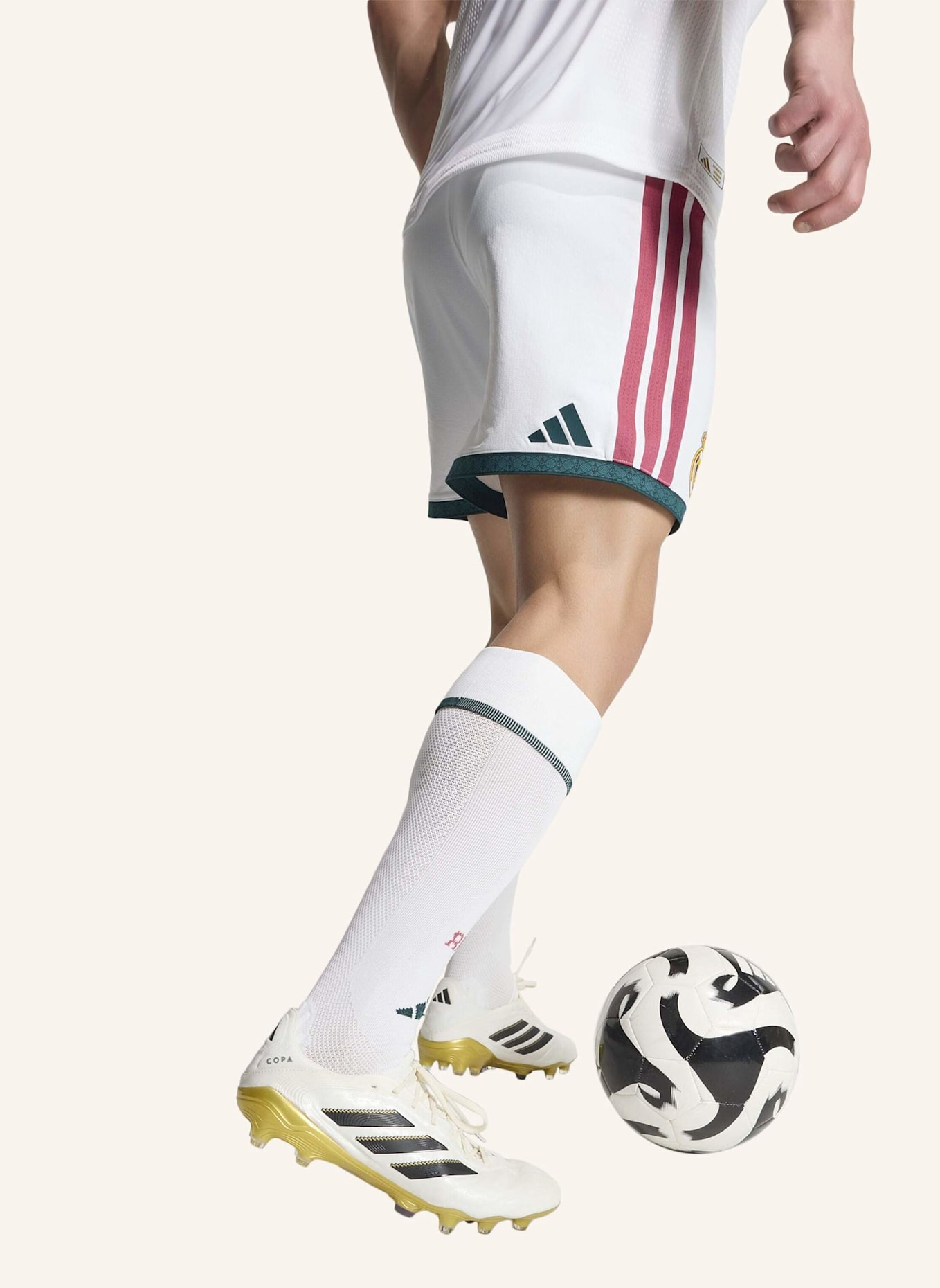 adidas REAL MADRID 26/27 HEIMSHORTS AUTHENTIC: WEISS