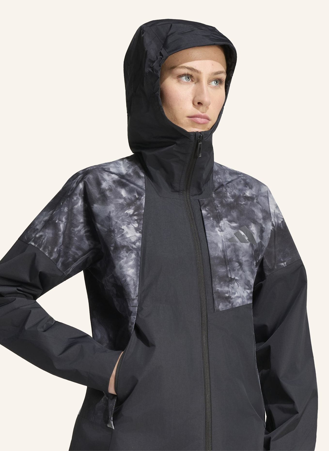 adidas TERREX TERREX XPERIOR 2.5-LAGEN-HYBRID-JACKE, PRIMEKNIT, SPRÜHFÄRBUNG, CLIMAPROOF-BESCHICHTUNG: SCHWARZ