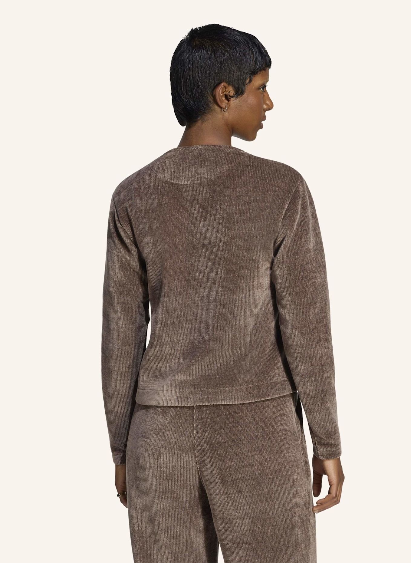 adidas Originals PREM ESS CARDIGAN, KNOPFLEISTE, CHENILLE: BRAUN