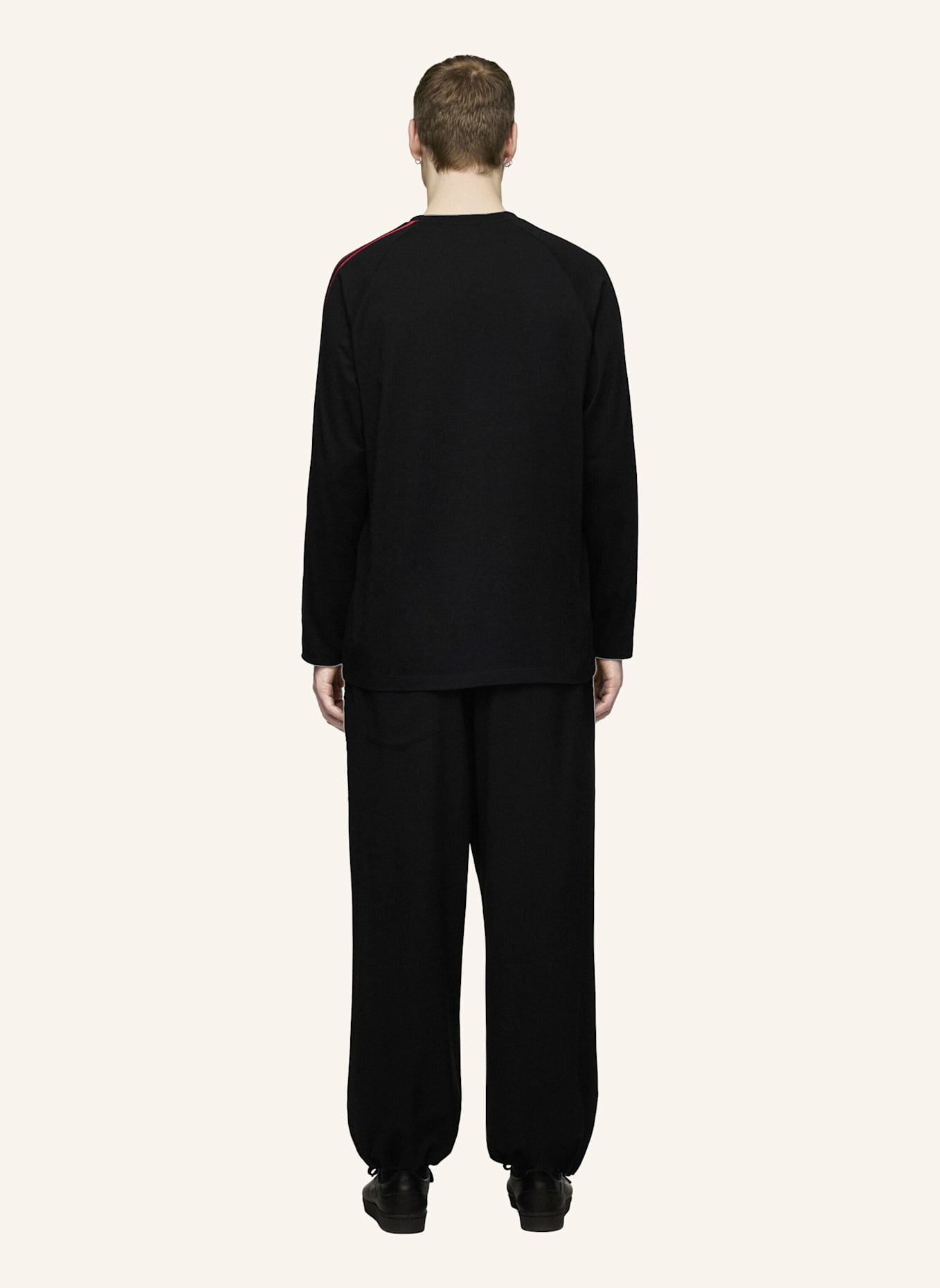 Y-3 Y-3 OVERSIZE LONGSLEEVE T-SHIRT MIT FARBVERLAUFSSTREIFEN: SCHWARZ