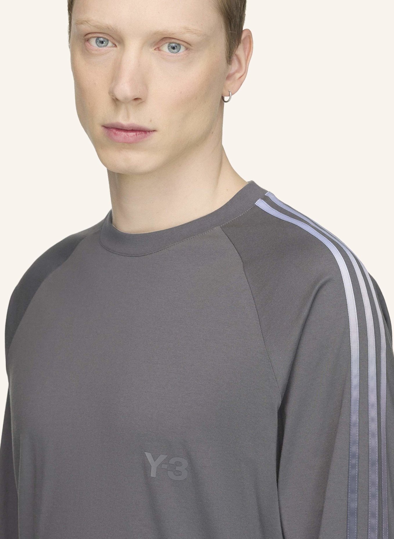 Y-3 Y-3 OVERSIZE LONGSLEEVE T-SHIRT MIT FARBVERLAUFSSTREIFEN: GRAU