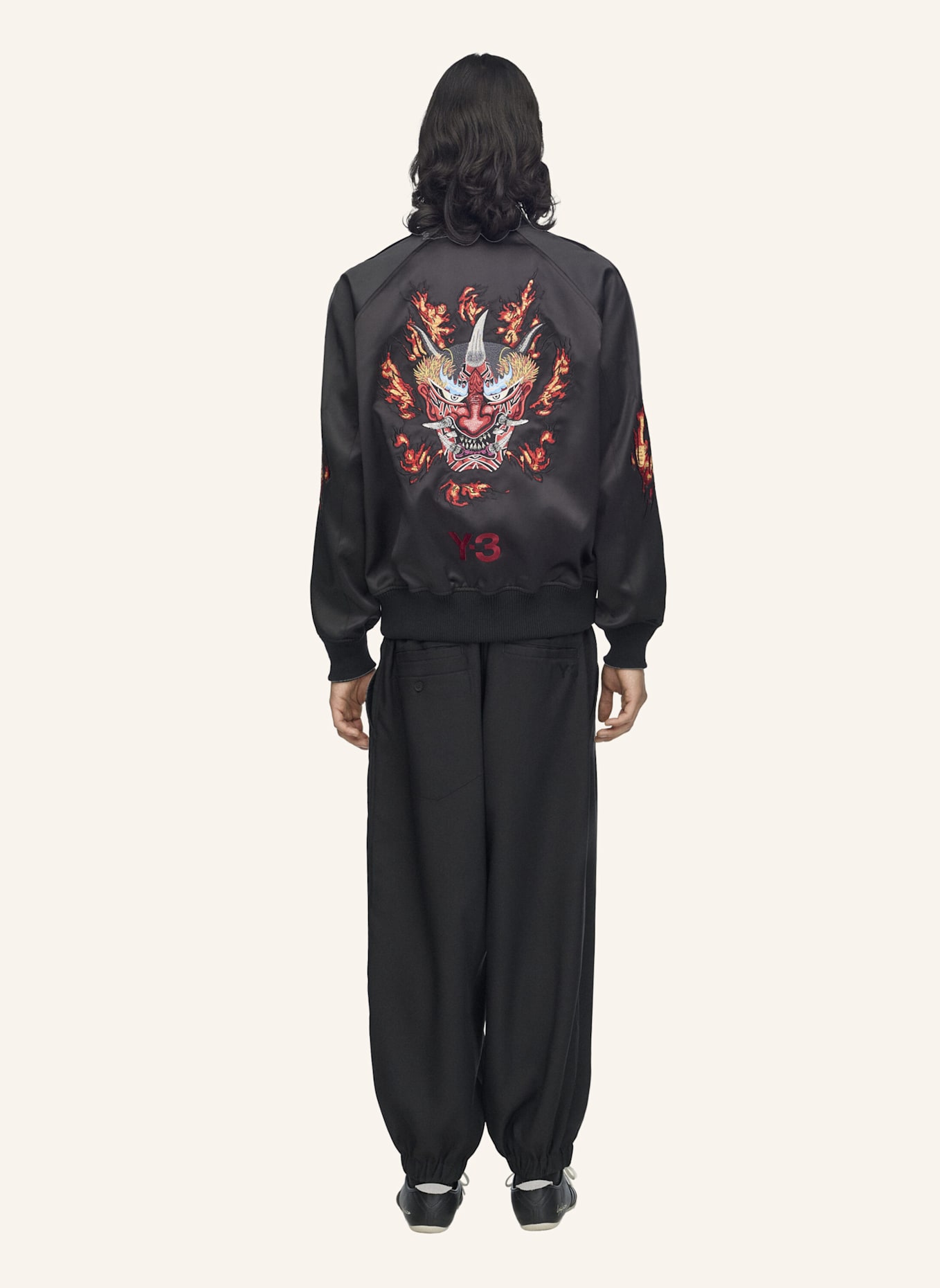 Y-3 Y-3 EMBROIDERED GRAPHIC SATIN SOUVENIR JACKET: SCHWARZ