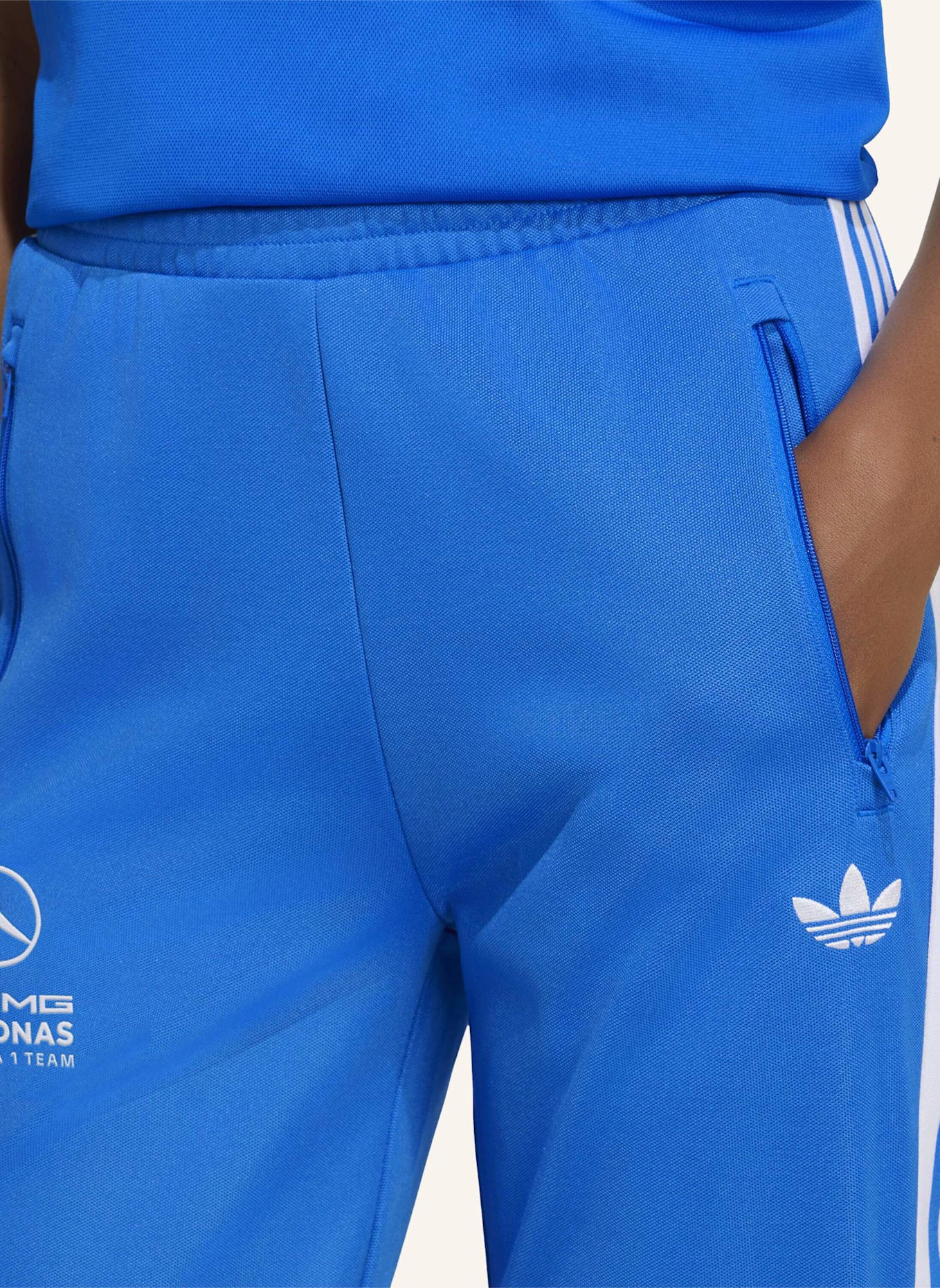 adidas MERCEDES - AMG PETRONAS FORMULA 1 TEAM BLUE WONDER TRACK PANT: BLAU