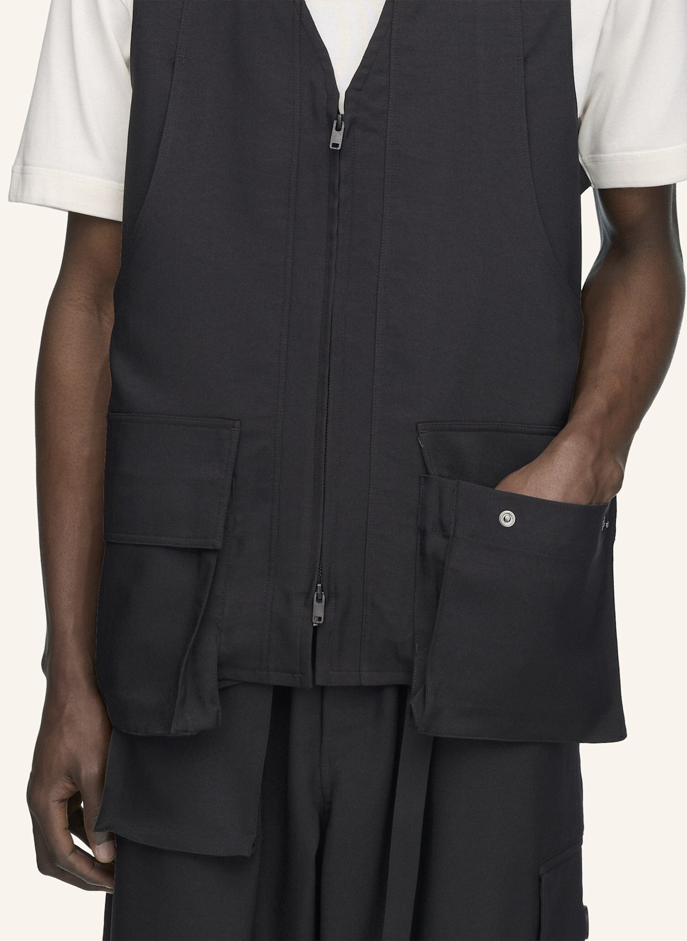 Y-3 Y-3 SPORT UNIFORM WESTE MIT TASCHEN: SCHWARZ