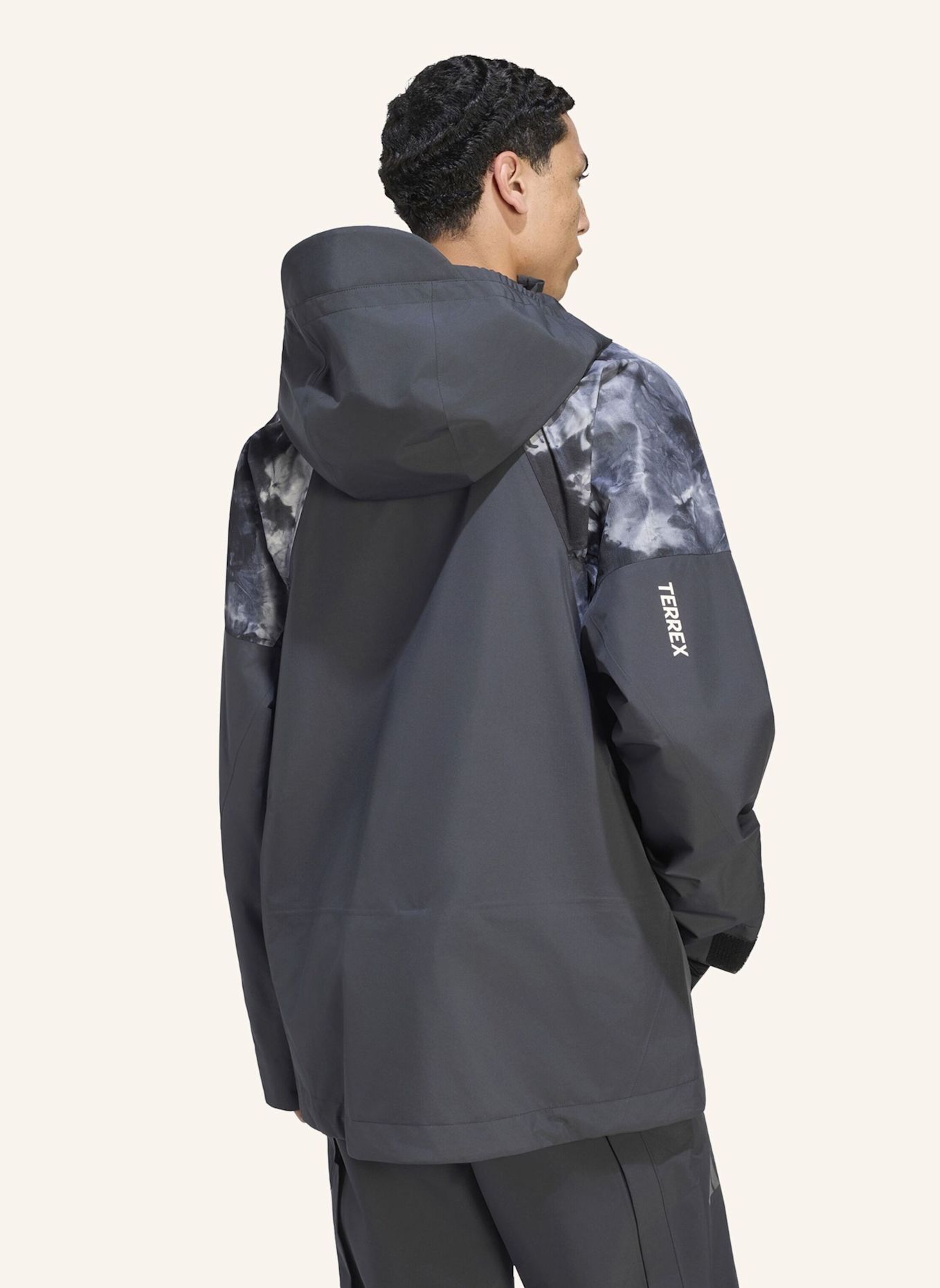 adidas TERREX TERREX XPERIOR HYBRID JACKE, SPRÜHGEFÄRBT, PRIMEKNIT, CLIMAPROOF+: SCHWARZ