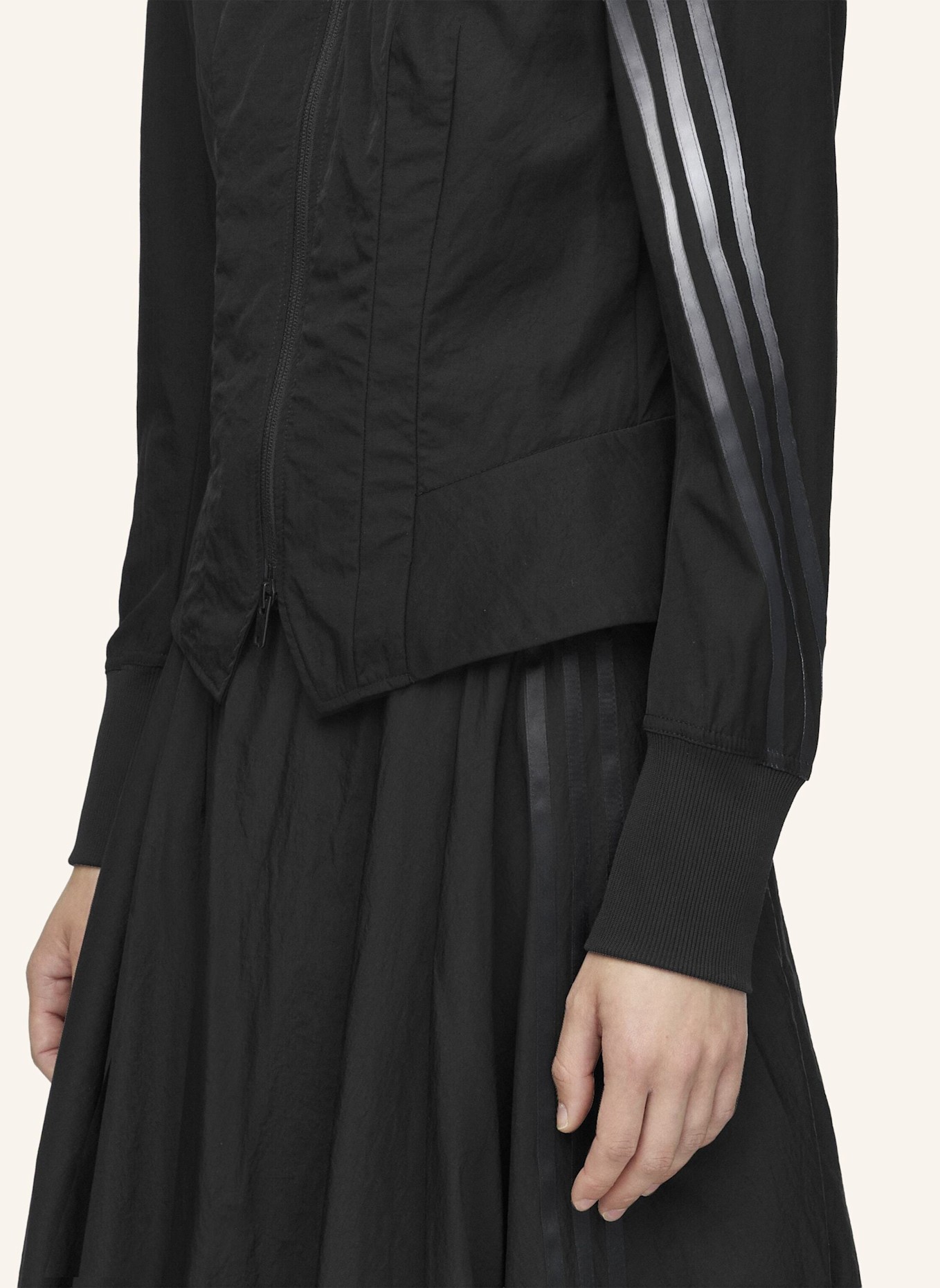 Y-3 Y-3 3-STREIFEN NYLON-TRAININGSJACKE MIT FARBVERLAUF: SCHWARZ