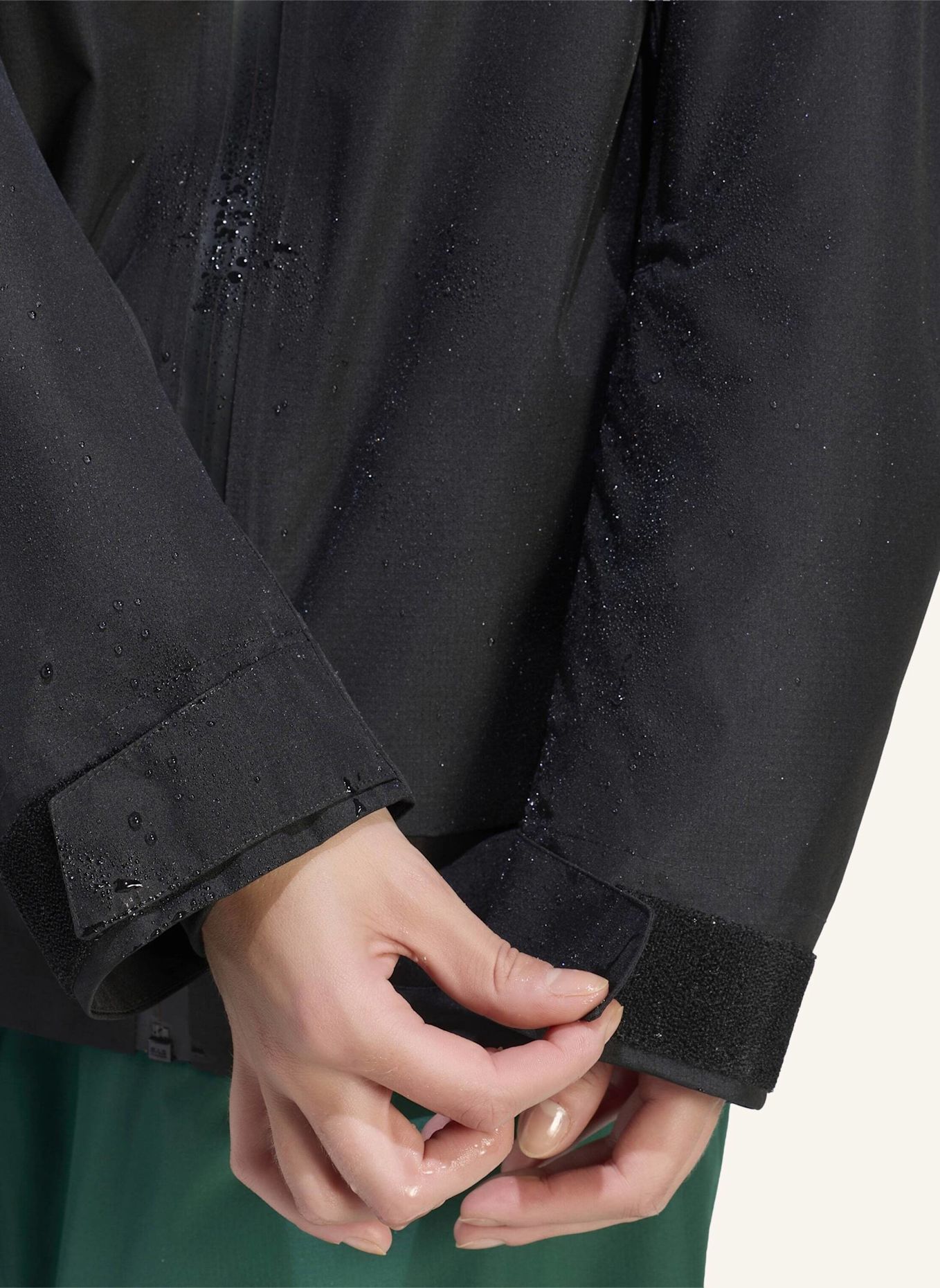 adidas TERREX TERREX XPLORIC JACKE, 2-LAGIG, CLIMAPROOF, ISOLIERT: SCHWARZ