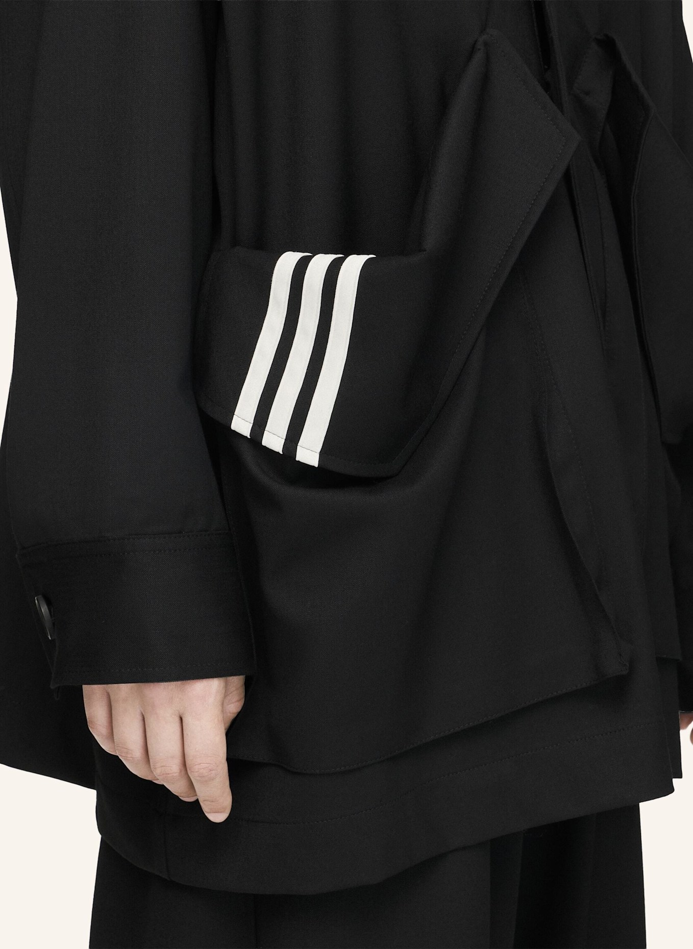 Y-3 Y-3 CHORE WOLLMANTEL: SCHWARZ