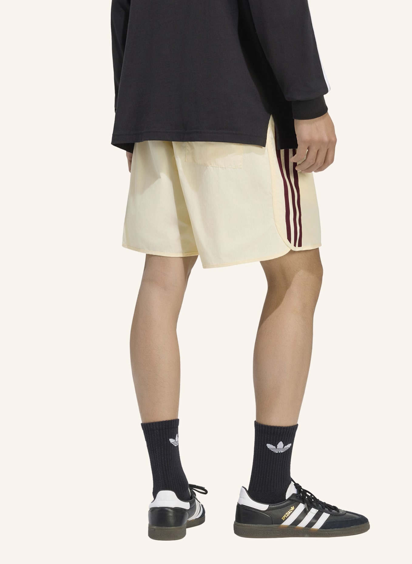adidas Originals SPRINTER SHORTS: CREME/ ROT