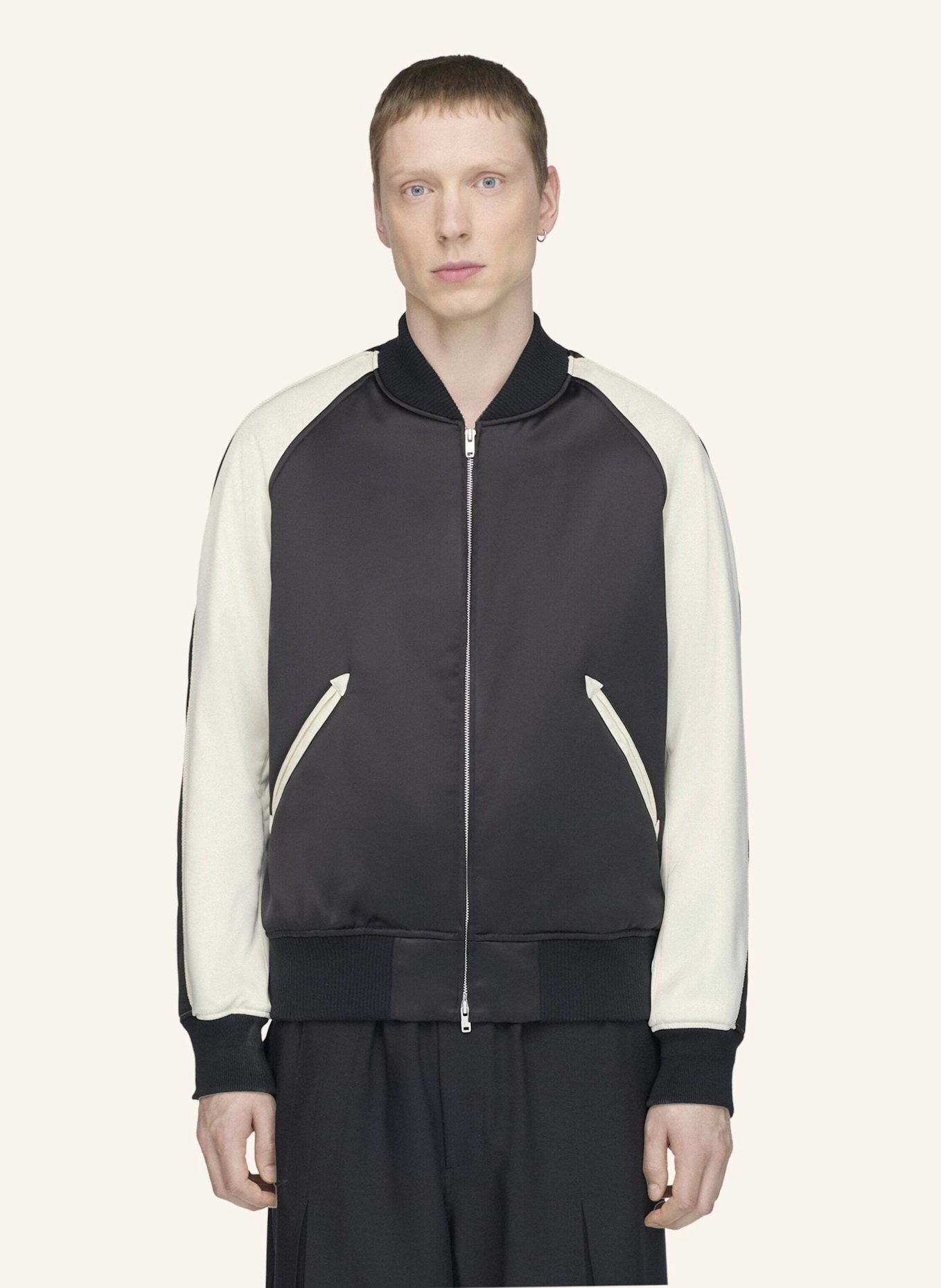 Y-3 Y-3 LIQUID LOGO SATIN SOUVENIR JACKE: SCHWARZ