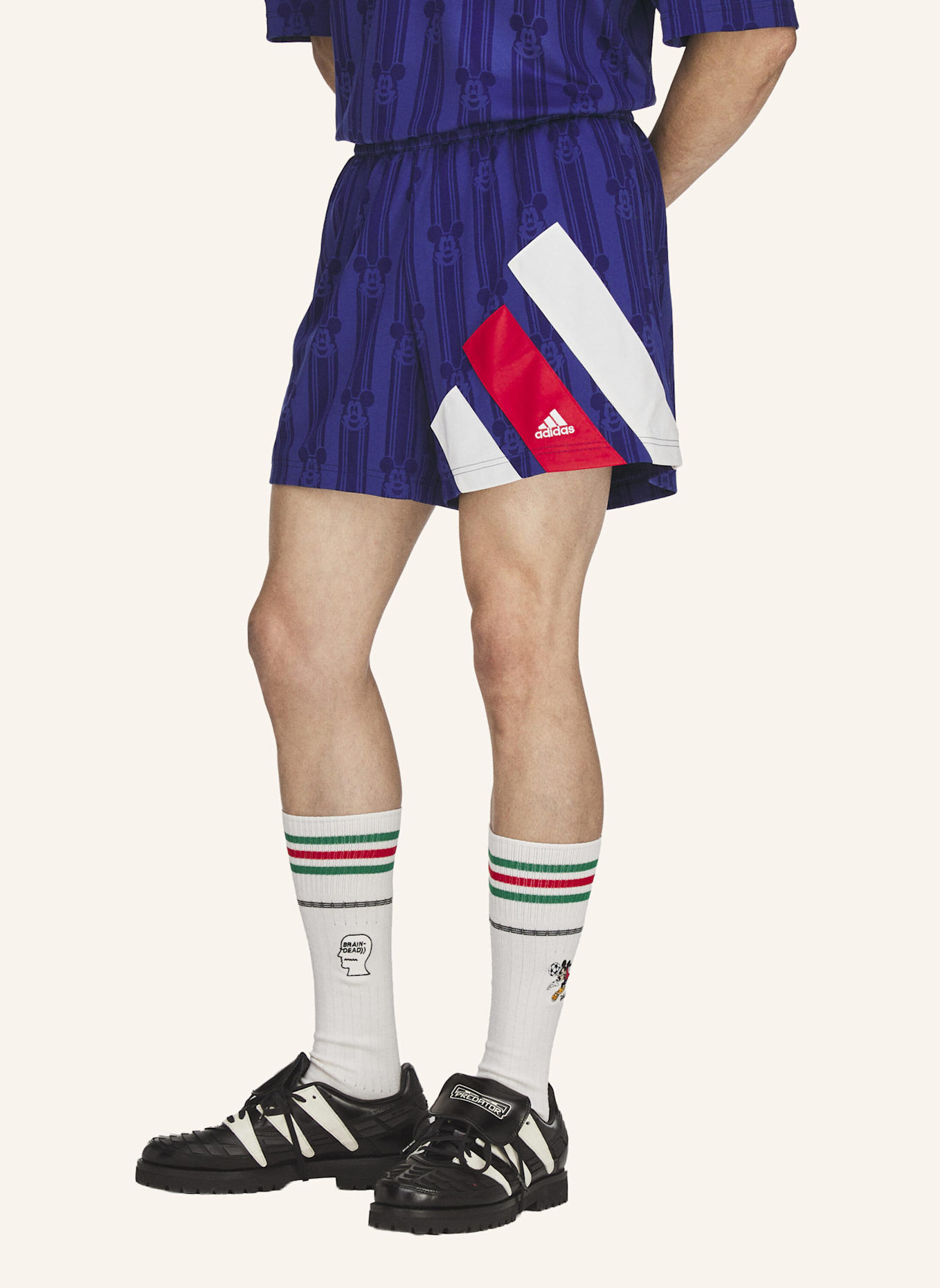 adidas Originals BRAIN DEAD DISNEY FUSSBALLSHORTS: BLAU