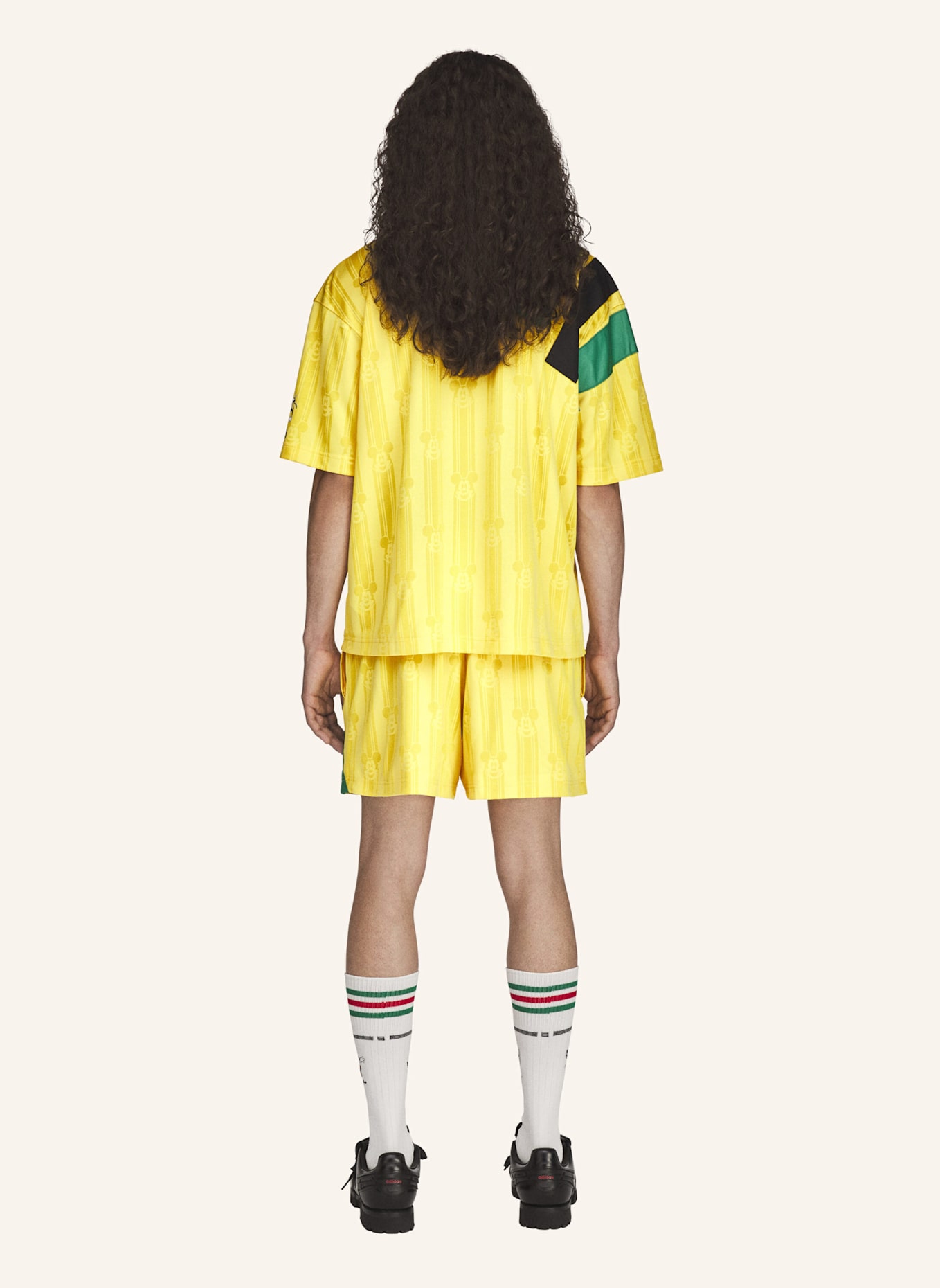 adidas Originals BRAIN DEAD DISNEY FUSSBALLSHORTS: GOLD