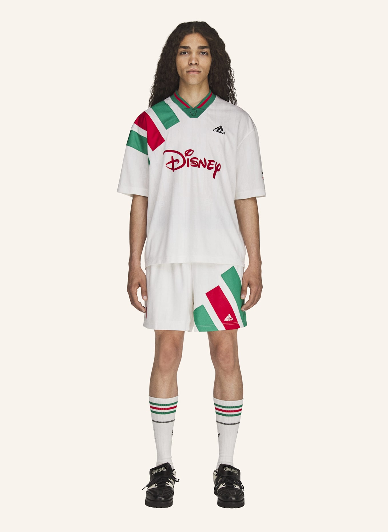 adidas Originals BRAIN DEAD DISNEY FUSSBALLSHORTS: WEISS
