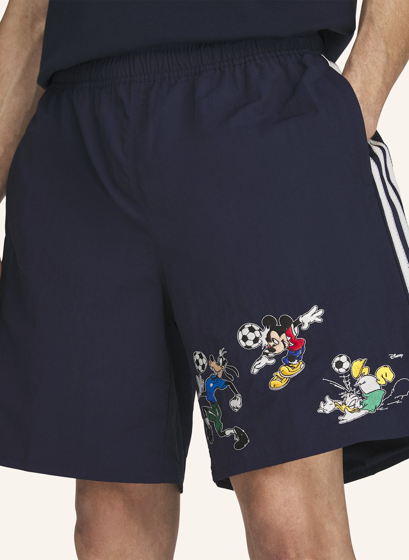 adidas Originals BRAIN DEAD DISNEY SHORTS: BLAU