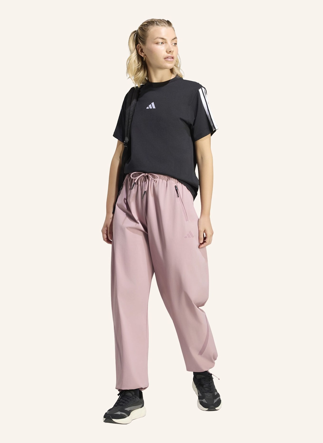 adidas ADIDAS Z.N.E. HOSE, GEWEBT: LILA