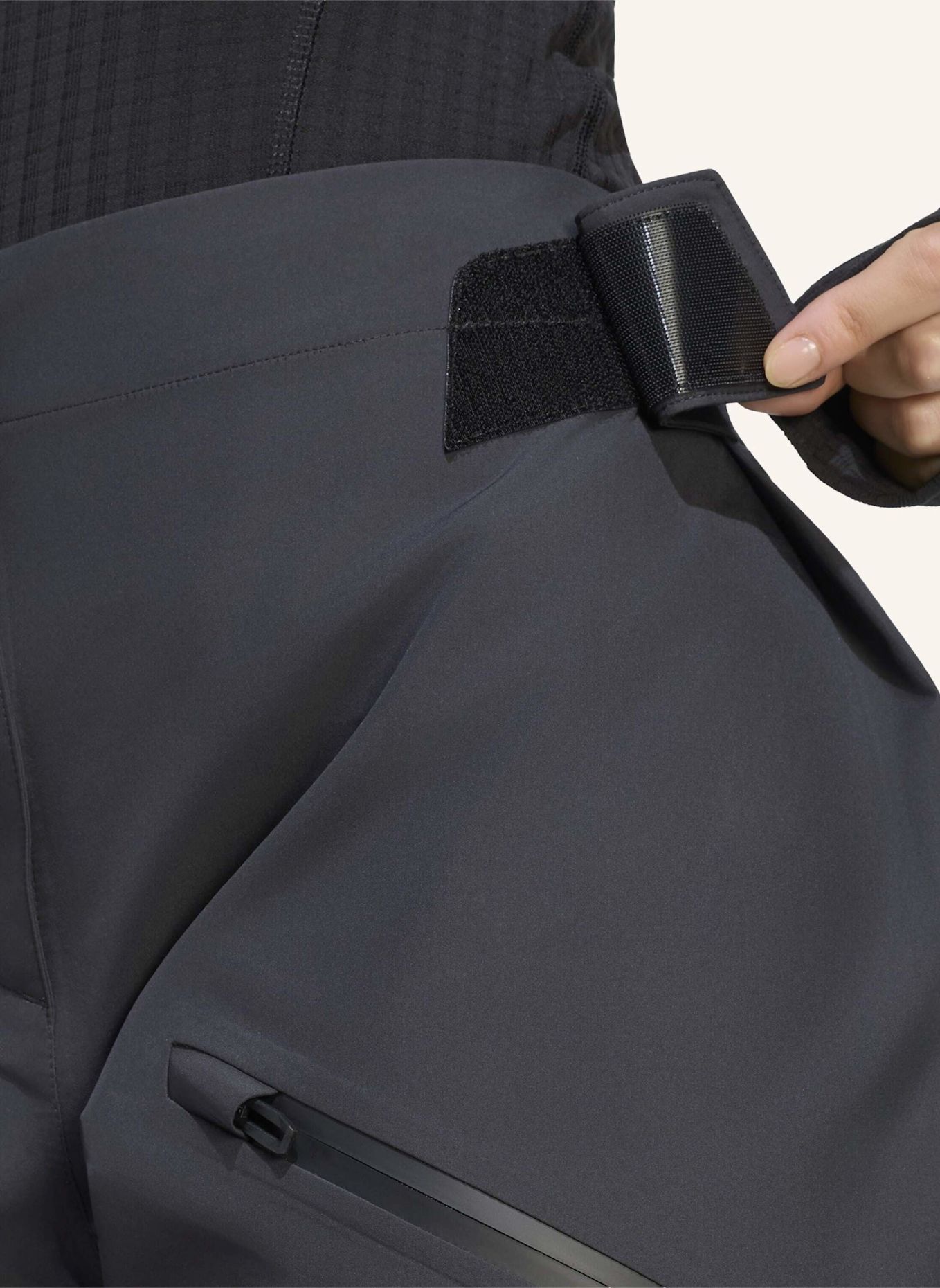 adidas TERREX TERREX XPERIOR HYBRID HOSE, SPRÜHGEFÄRBT, PRIMEKNIT, CLIMAPROOF+: SCHWARZ