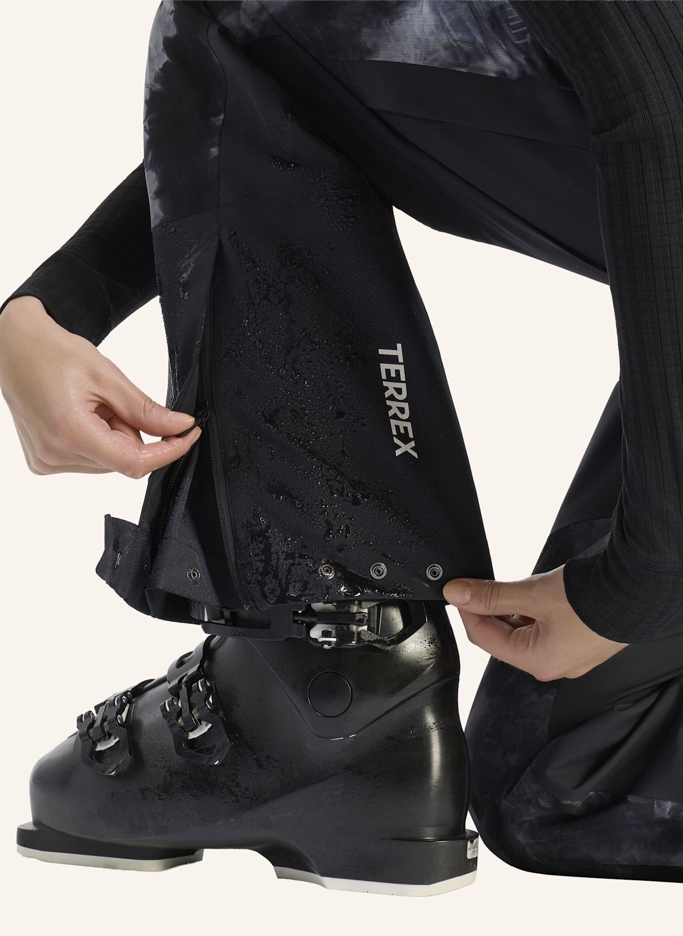 adidas TERREX TERREX XPERIOR HYBRID HOSE, SPRÜHGEFÄRBT, PRIMEKNIT, CLIMAPROOF+: SCHWARZ
