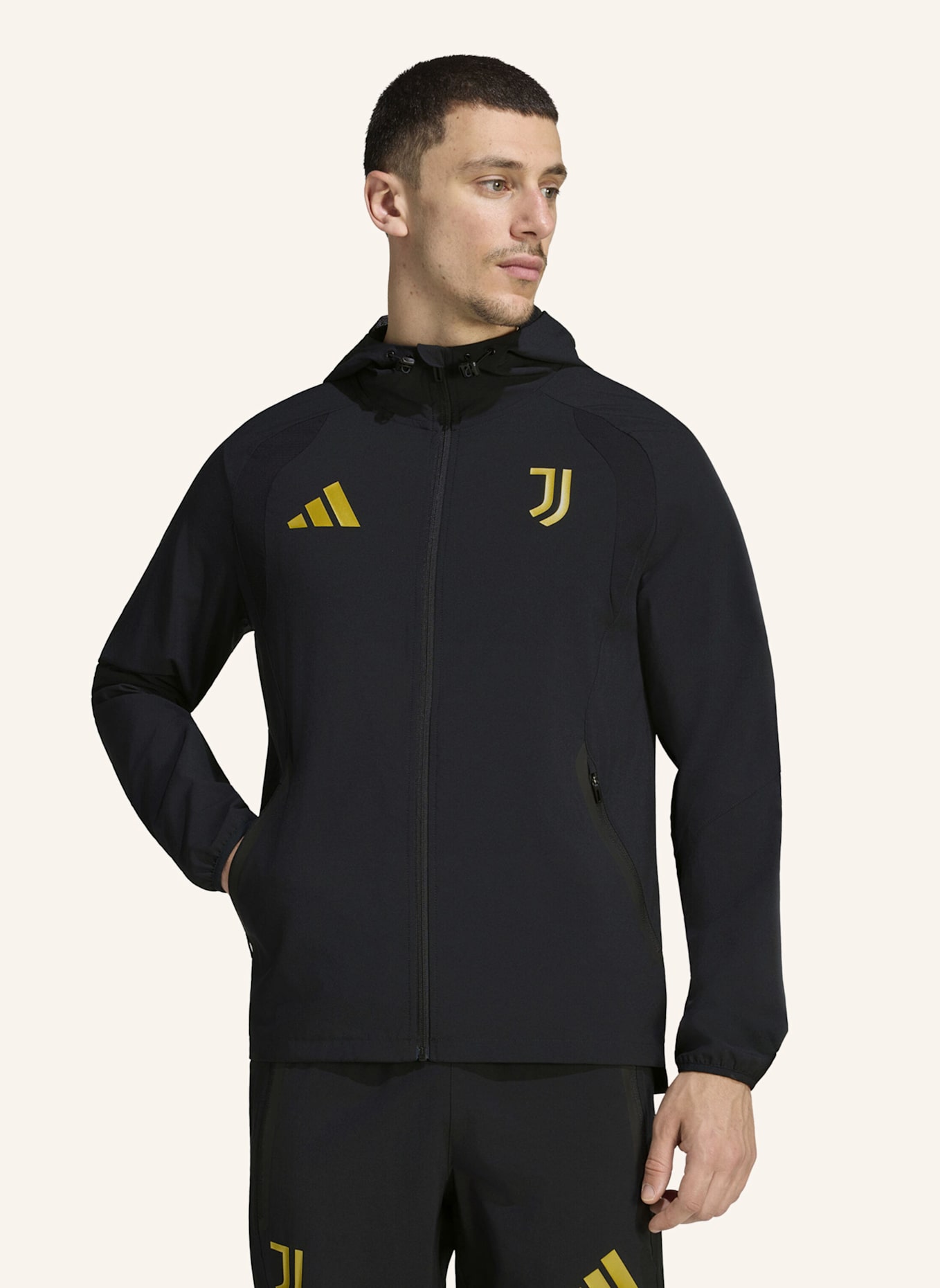 adidas JUVENTUS TURIN TIRO TRAVEL WINDBREAKER: SCHWARZ