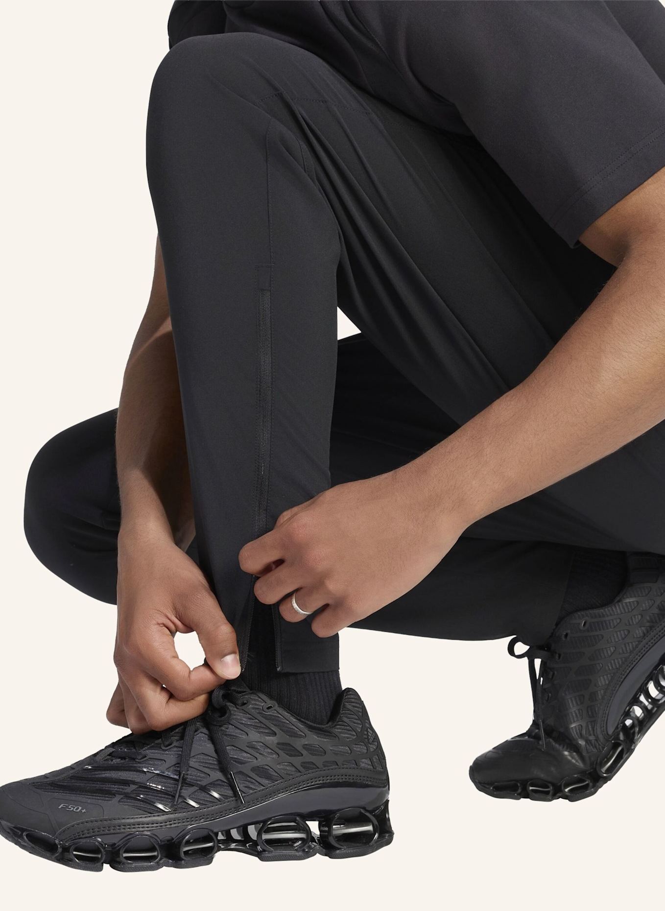 adidas ARSENAL FC TIRO TRAVEL HOSE: SCHWARZ