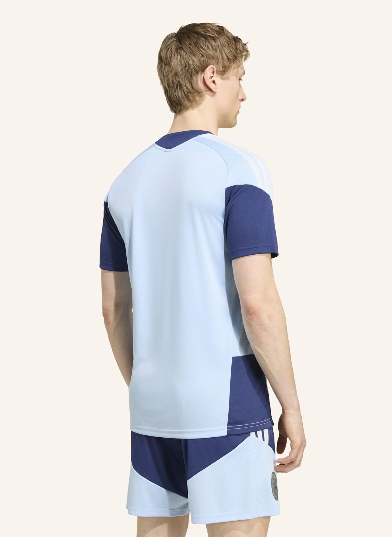 adidas AJAX 26/27 TIRO26 TRAININGSTRIKOT: BLAU