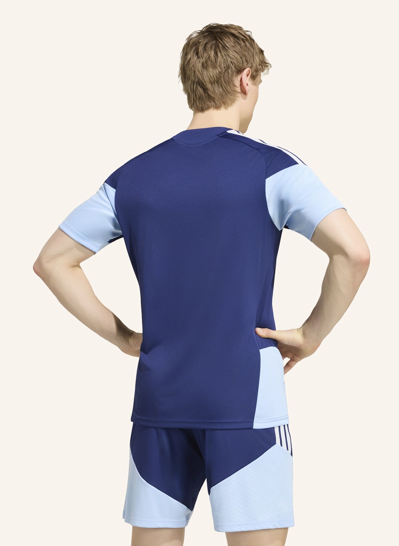 adidas AJAX 26/27 TIRO26 TRAININGSTRIKOT: BLAU
