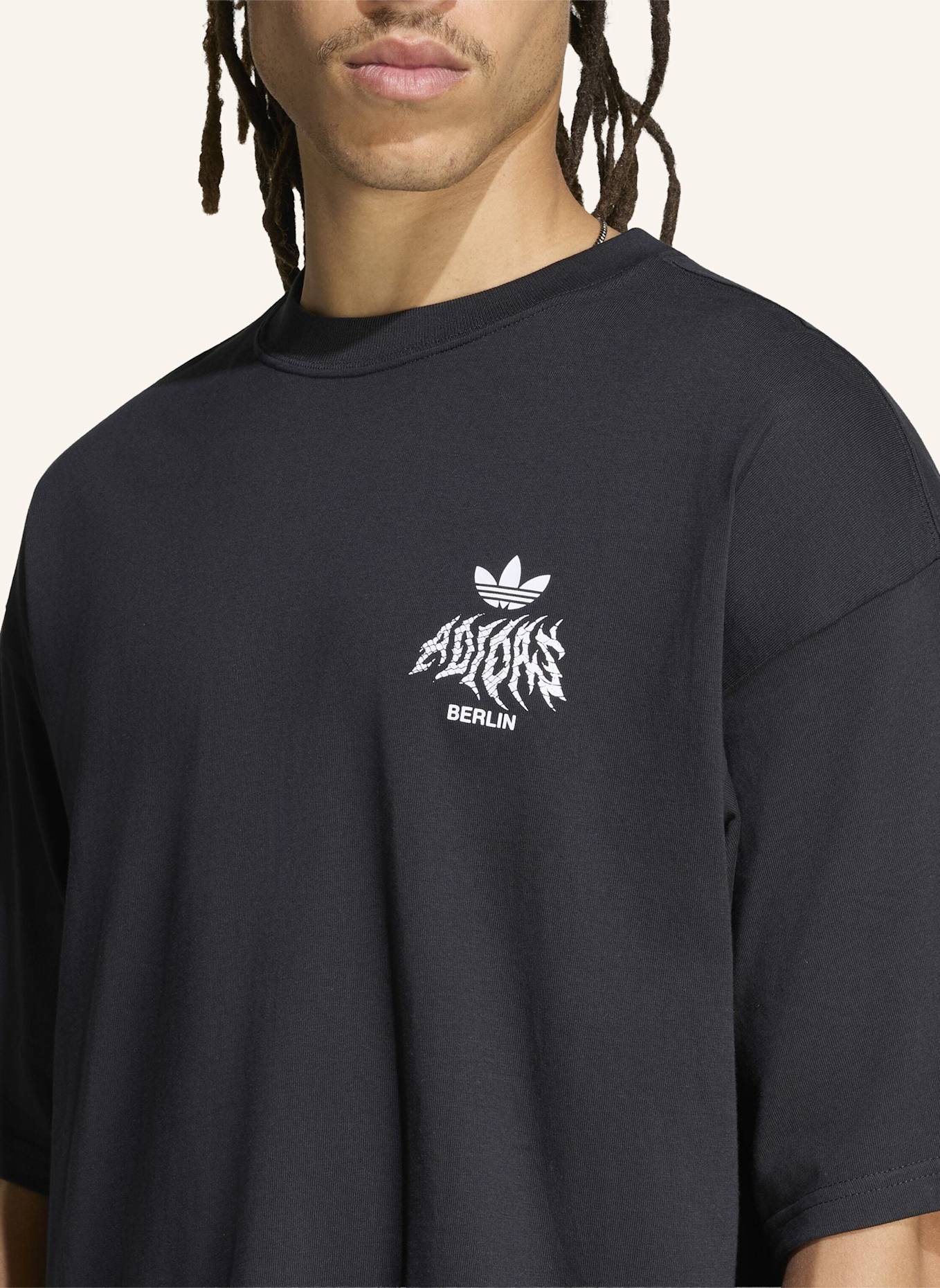 adidas Originals BERLIN GFX T-SHIRT: SCHWARZ