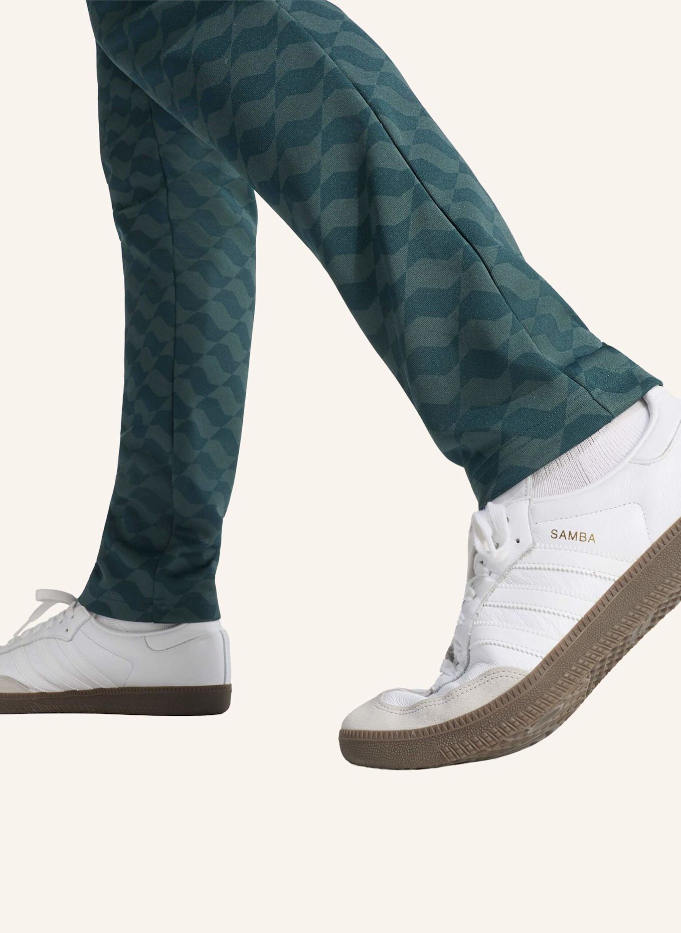 adidas AUDI REVOLUT FORMULA 1 TEAM SAMPA SOUL HOSE: GRÜN