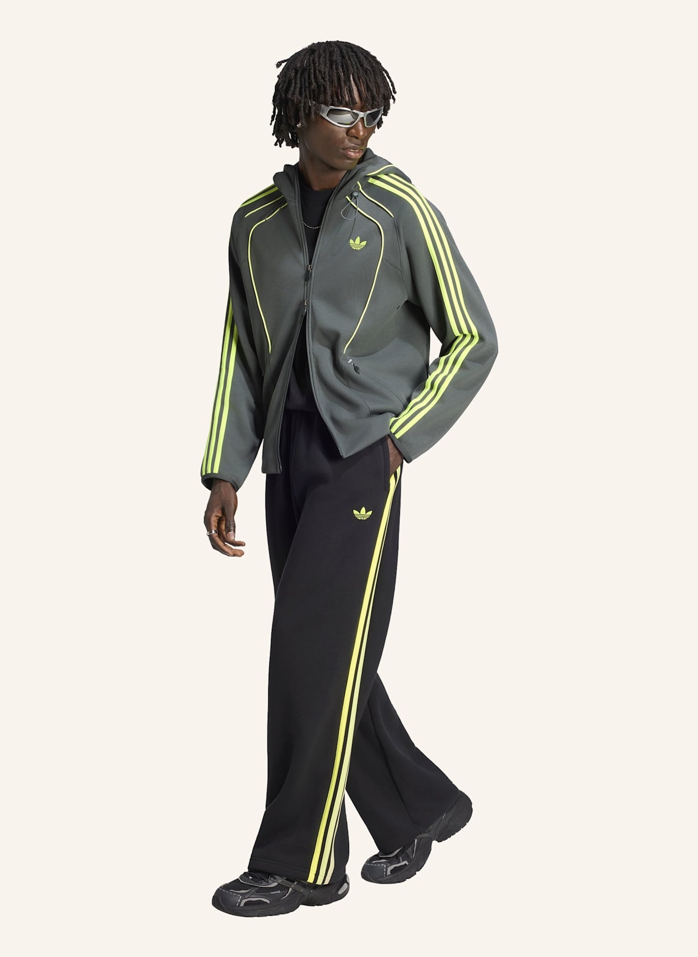 adidas Originals SPACER TEAMGEIST 26 CUTLINE KAPUZENJACKE: SCHWARZ